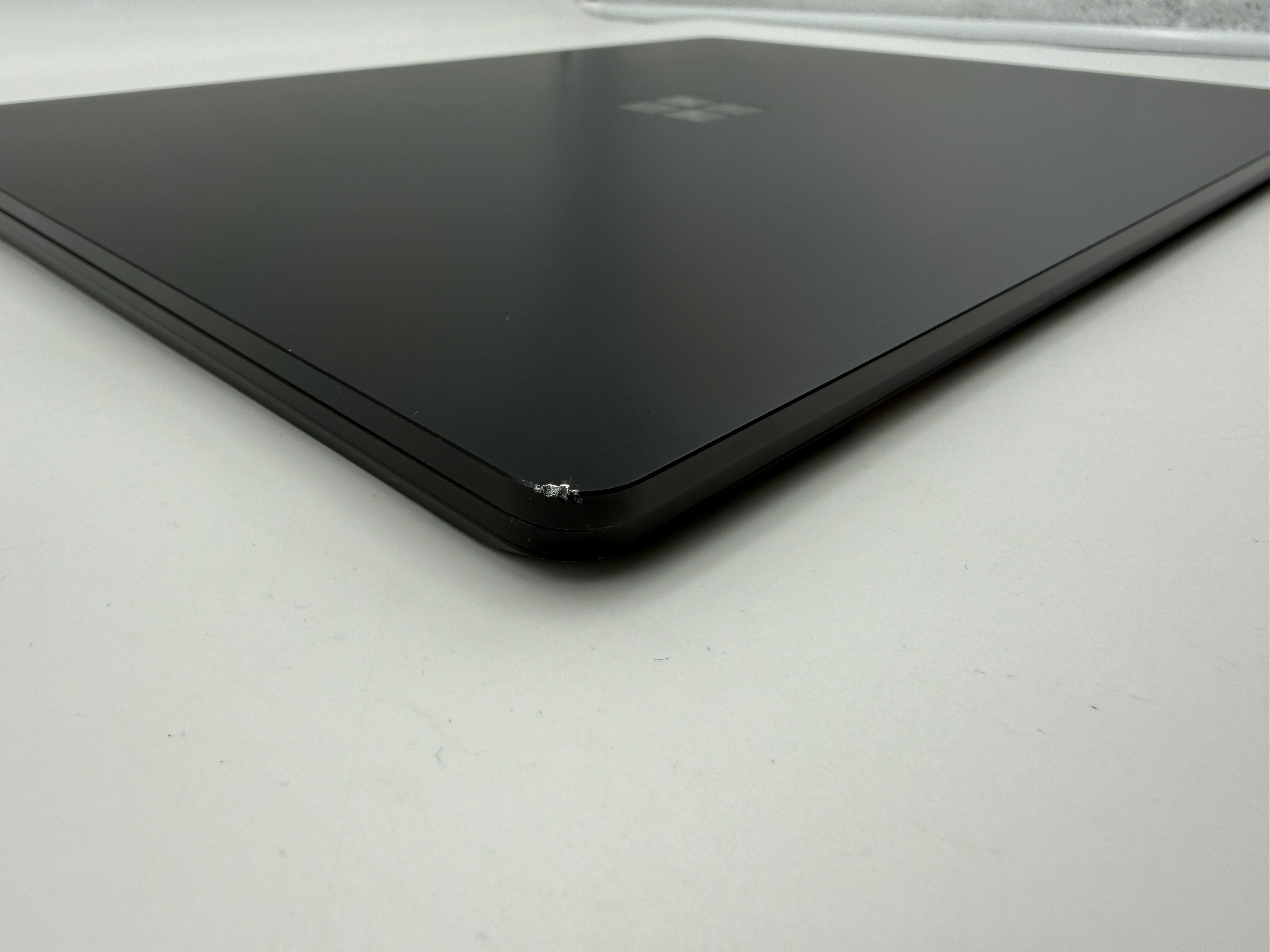 Microsoft Surface Laptop 4 15" AMD Ryzen 7 2GHz 16GB 512GB MwSt.Schwarz