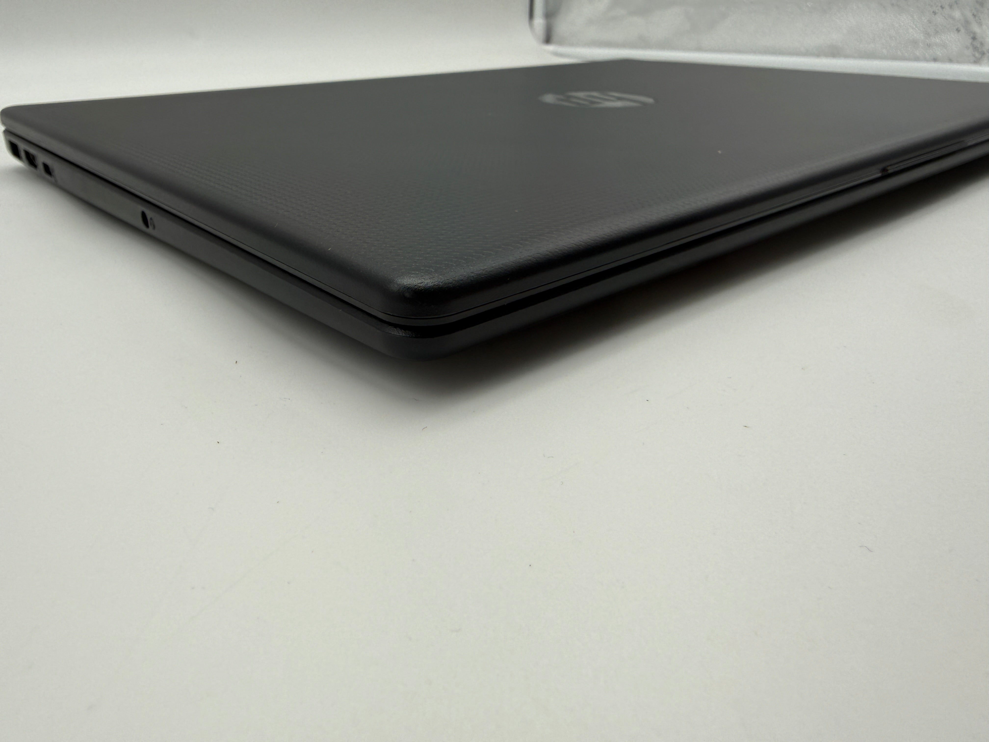 HP 15-fc0035ng Laptop AMD Ryzen 3 7320U 8GB 256GB SSD 100% Akku MwSt.