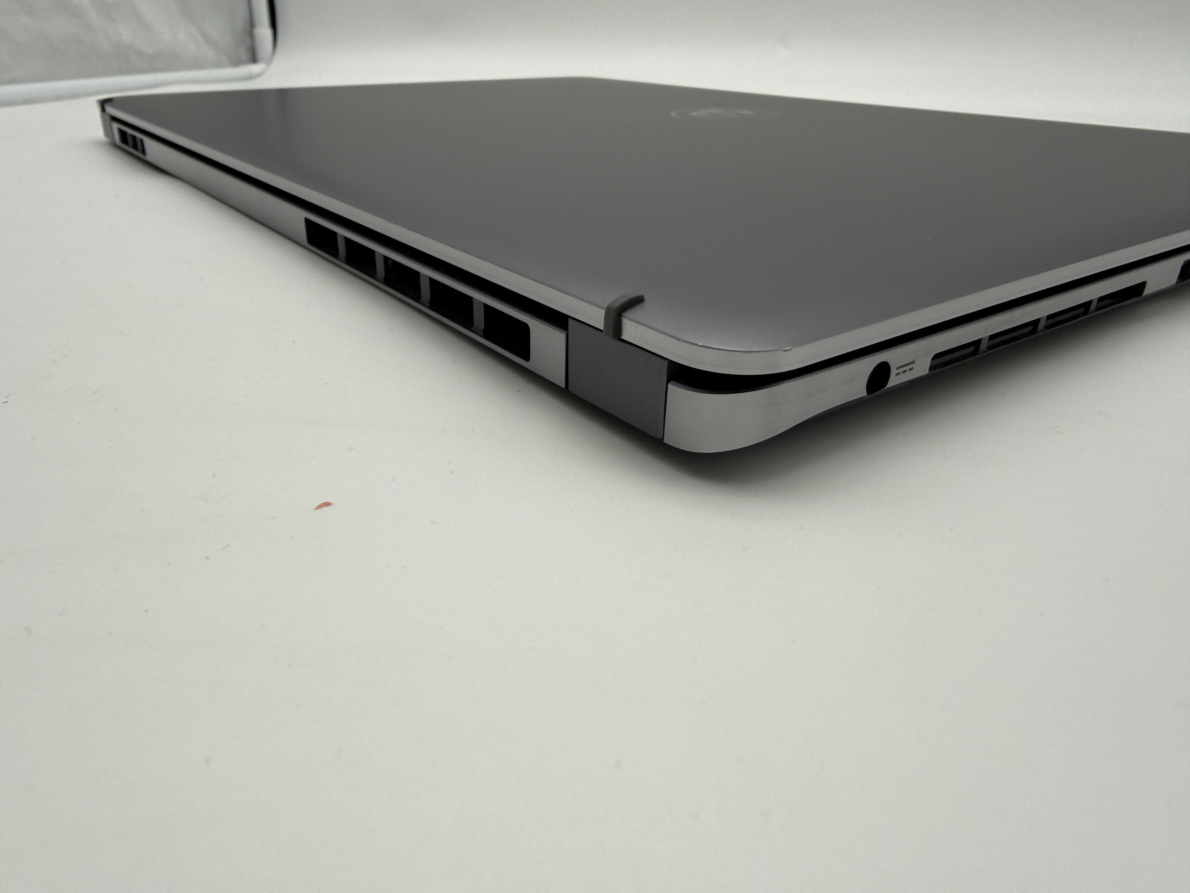 MSI Creator Z16 A11UE I7-11800H RTX 3060 32GB 1TB Gray Black QWERTY US