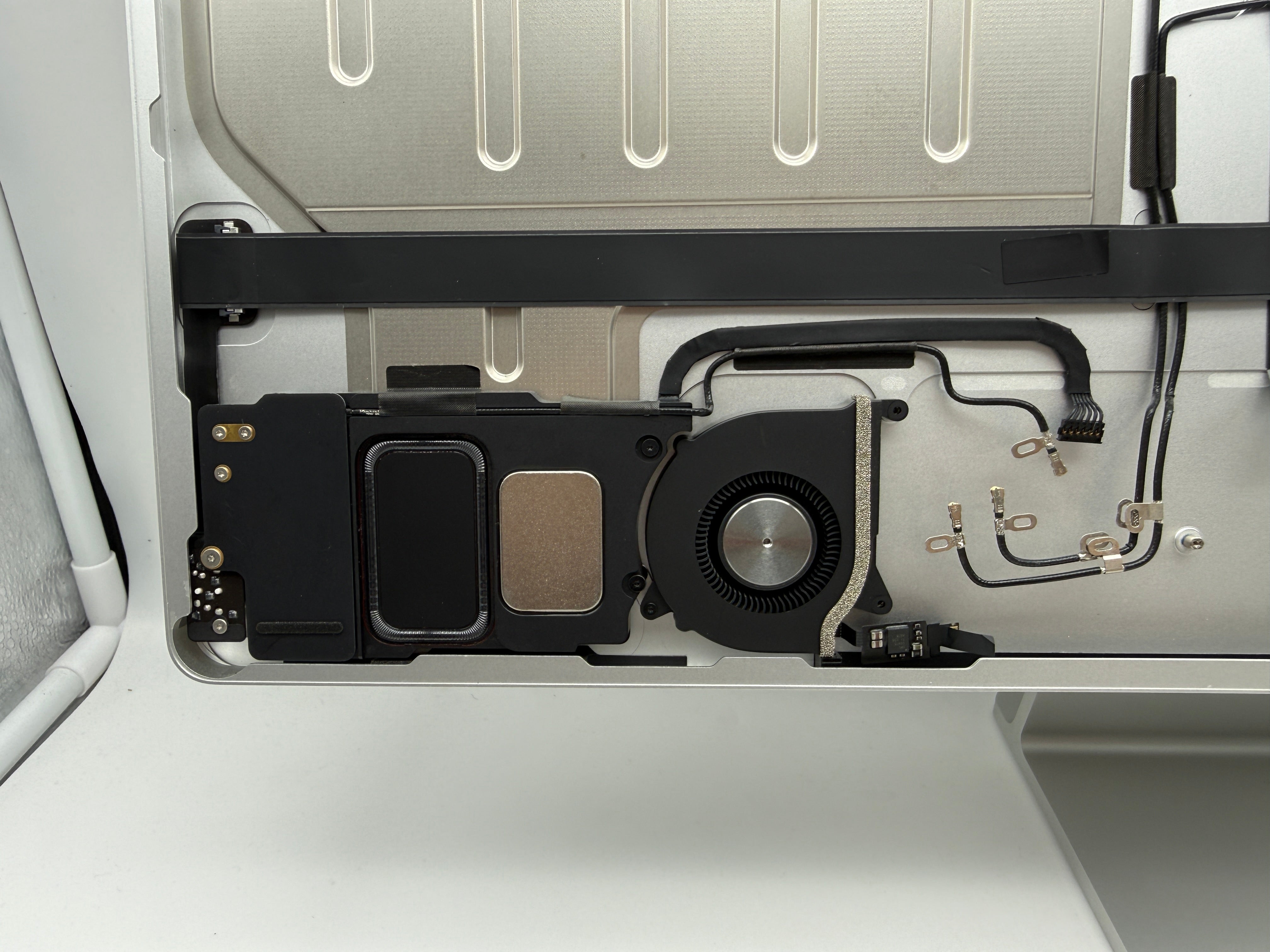 Apple iMac 24" 2021 A2439  Gehäuse Standfuß Lautsprecher Lüfter Silber #PSG16