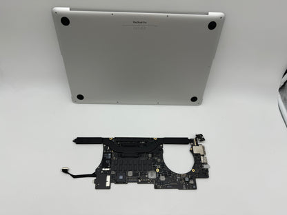 MacBook Pro 15" 2015 A1398 2,5 GHz 16 GB i7 Logicboard Mainboard 820-00426 #M67
