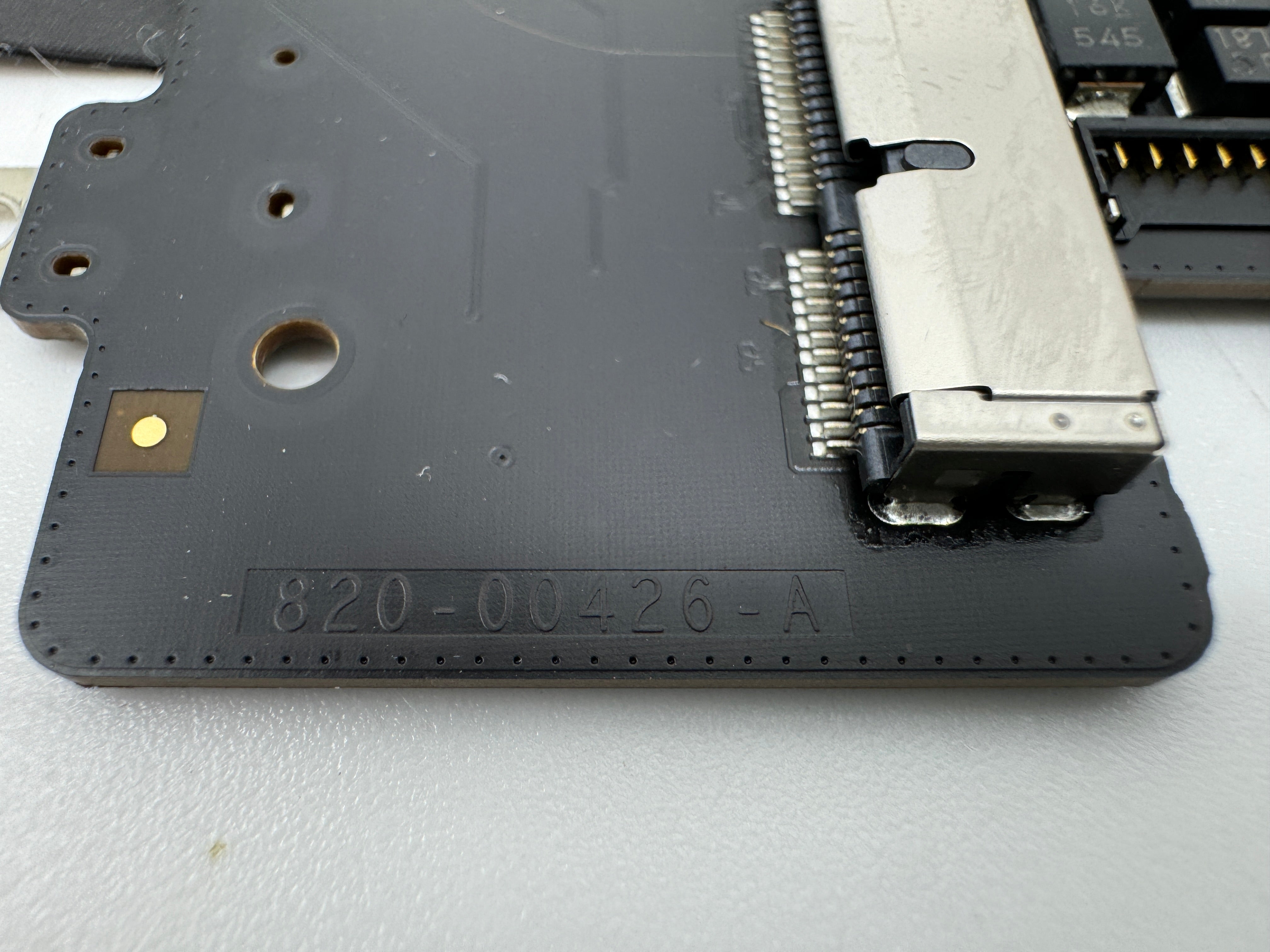 MacBook Pro 15" 2015 A1398 2,5 GHz 16 GB i7 Logicboard Mainboard 820-00426 #M67