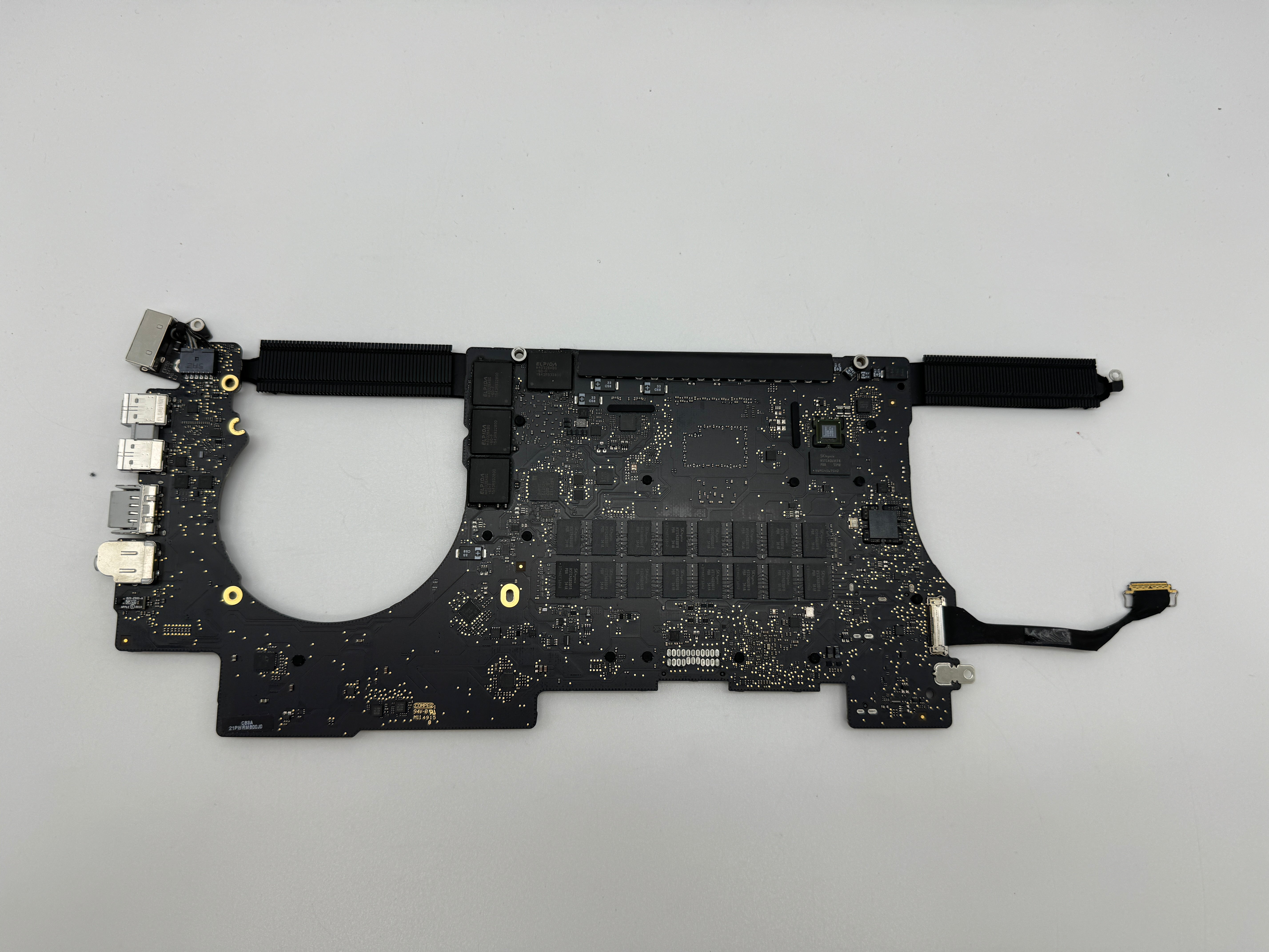 MacBook Pro 15" 2015 A1398 2,5 GHz 16 GB i7 Logicboard Mainboard 820-00426 #M67