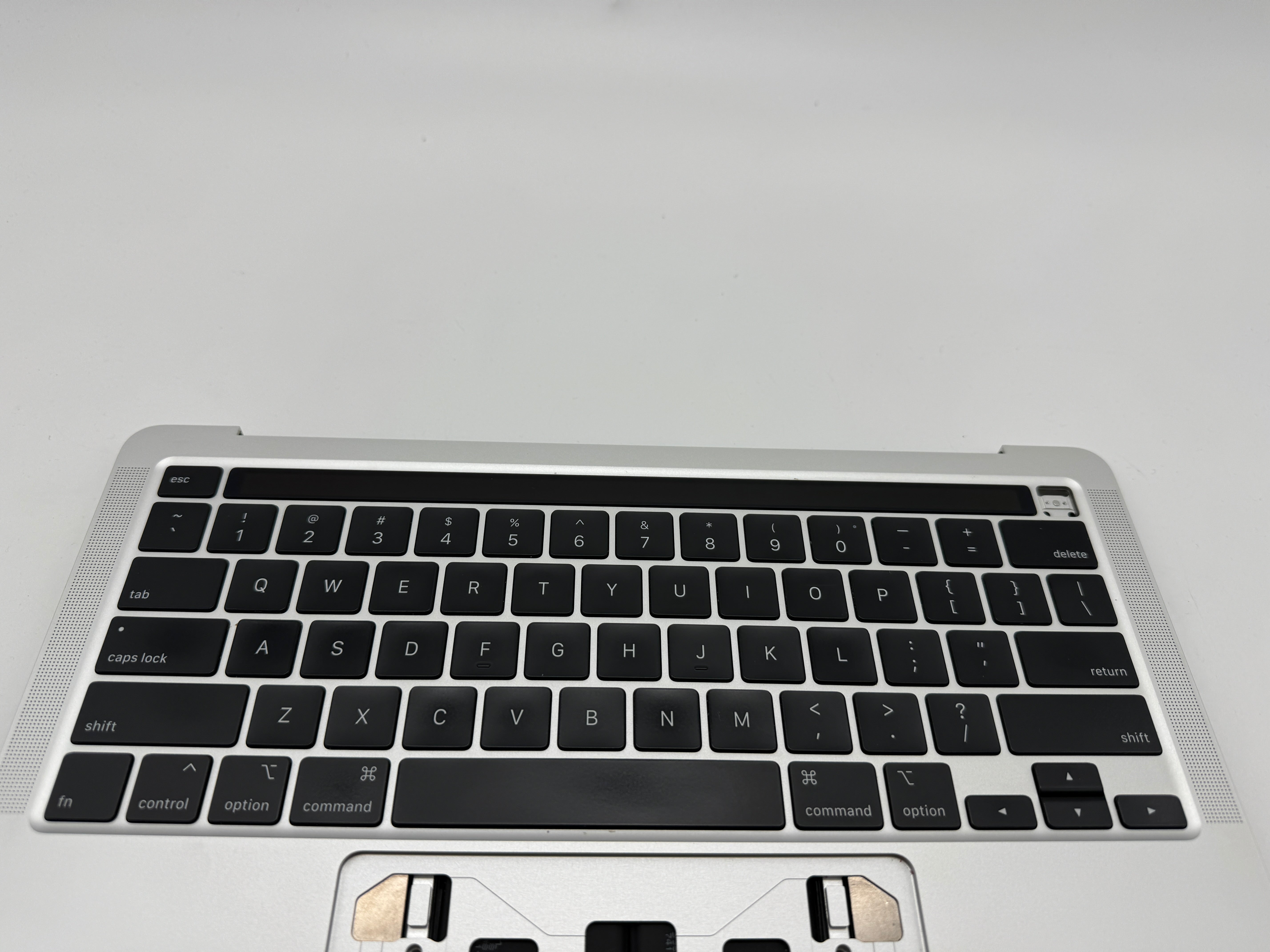 Macbook Pro 13" A2251 2020 Topcase QWERTY Akku Tastatur Silber #T500