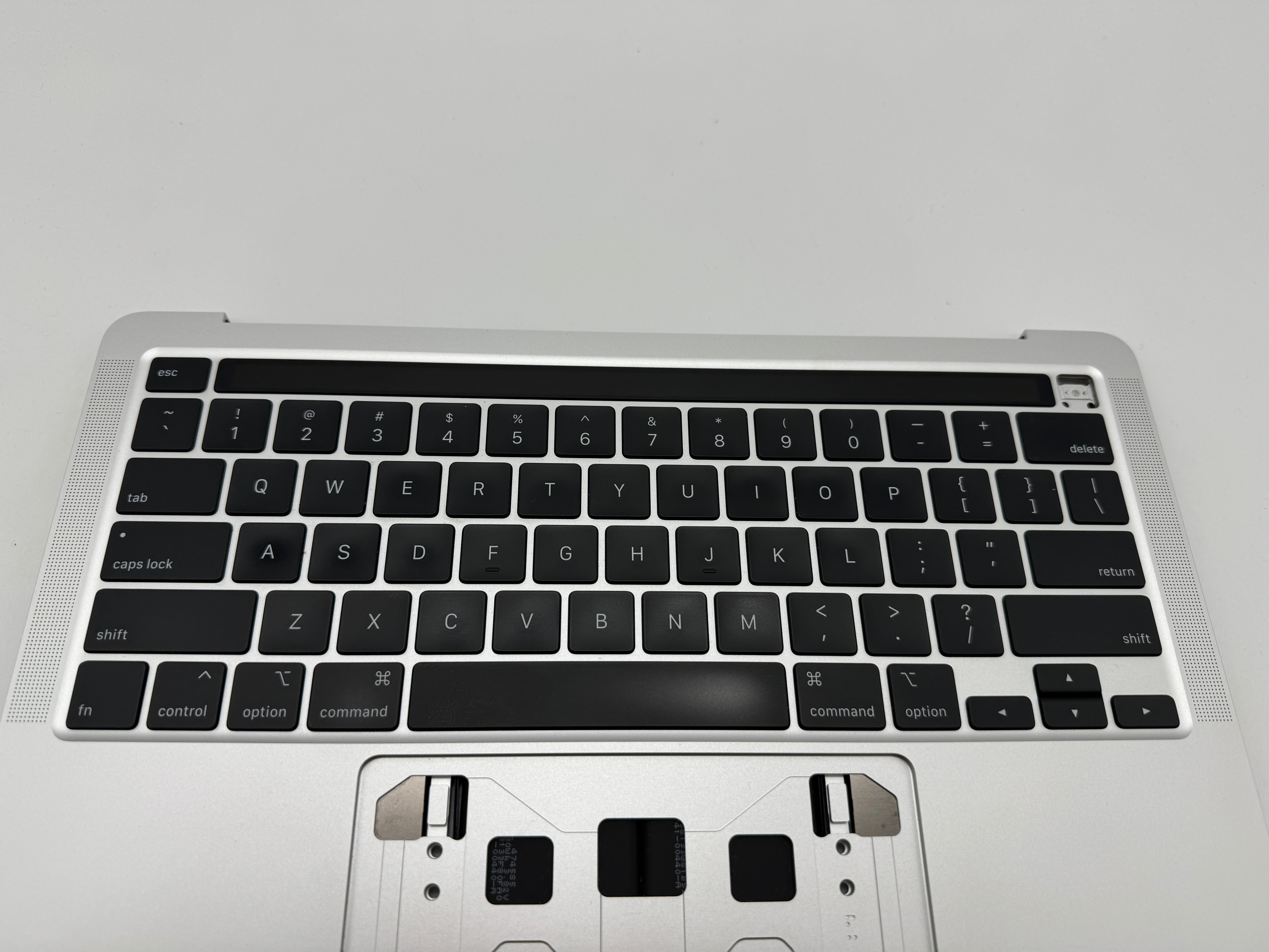 Macbook Pro 13" A2251 2020 Topcase QWERTY Akku Tastatur Silber #T501