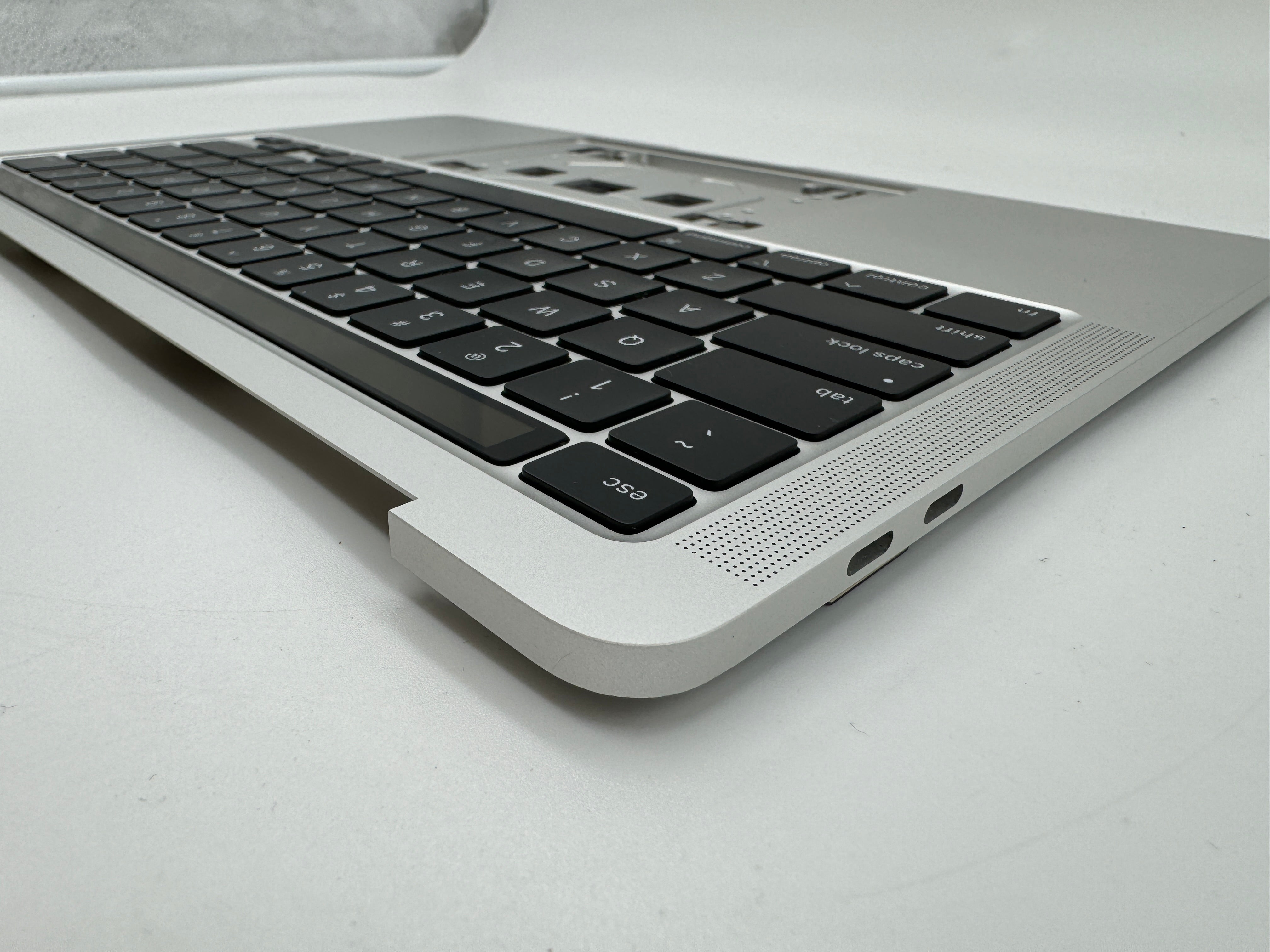 Macbook Pro 13" A2251 2020 Topcase QWERTY Akku Tastatur Silber #T501