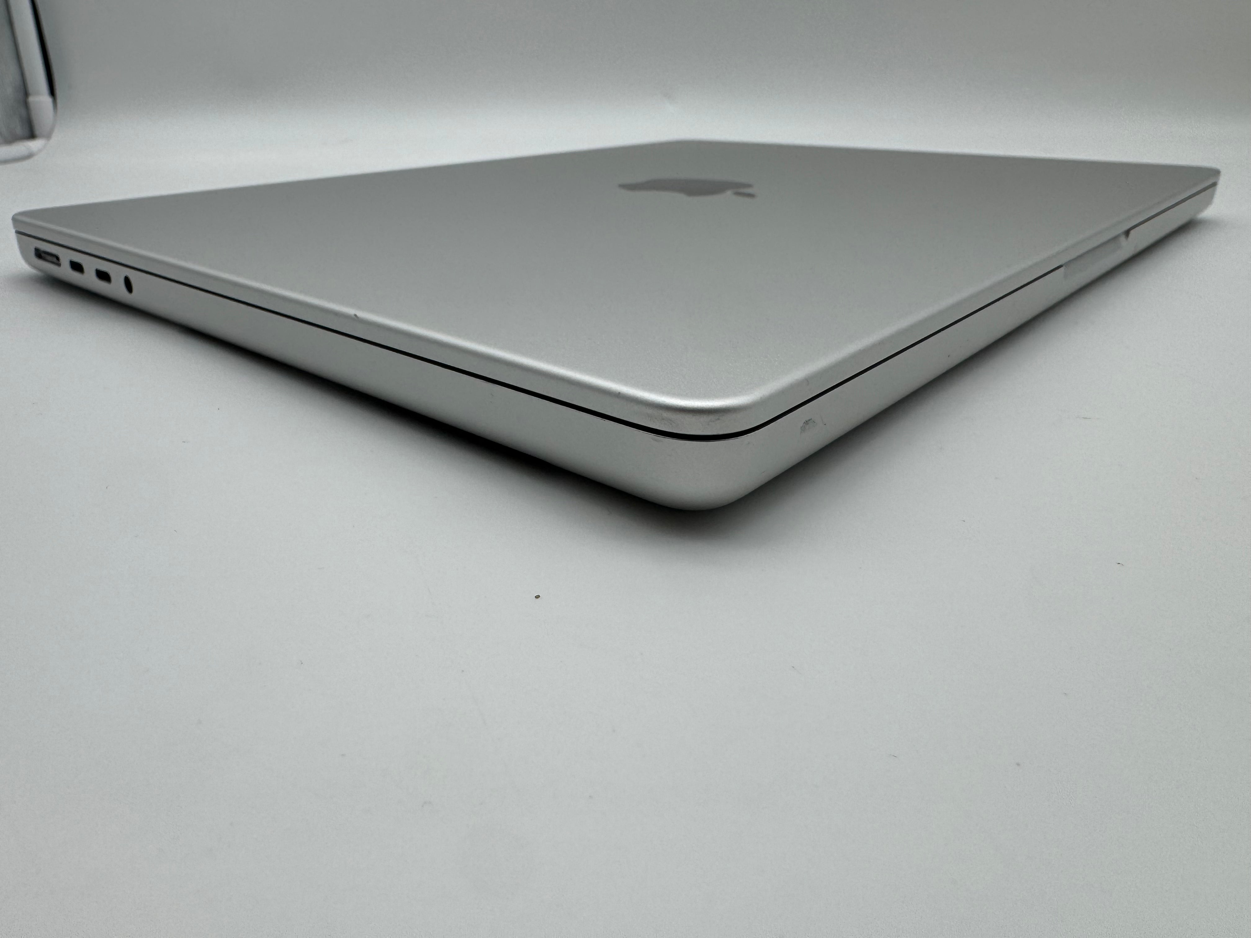 Macbook Pro 14" A2442 2021 M1 8-C 16GB 512GB 14-C Silber MwSt. #PS371