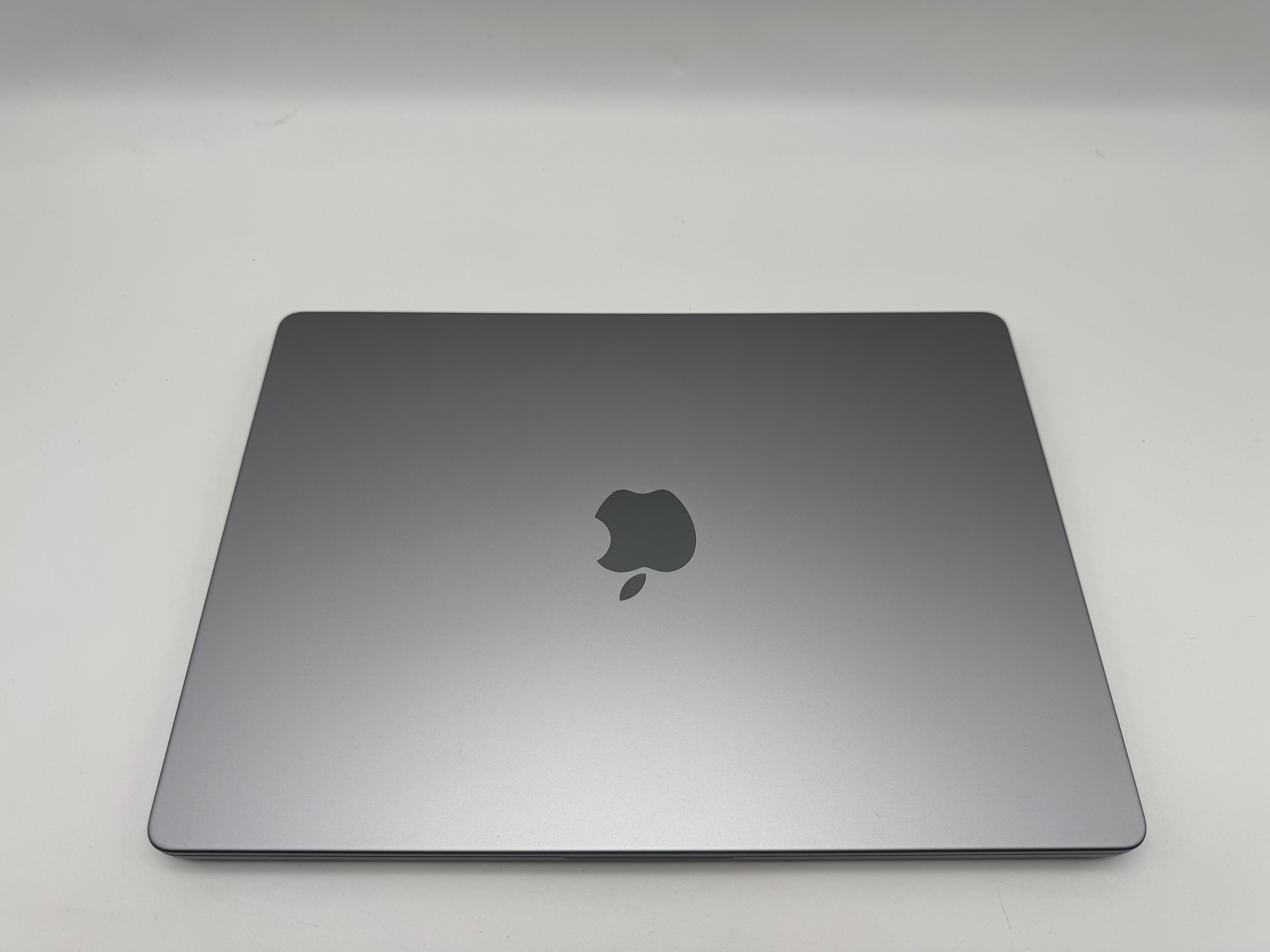 Macbook Pro 14" A2442 2021 M1 8-C 16GB 512GB 14-C Spacegrau MwSt. #PS372