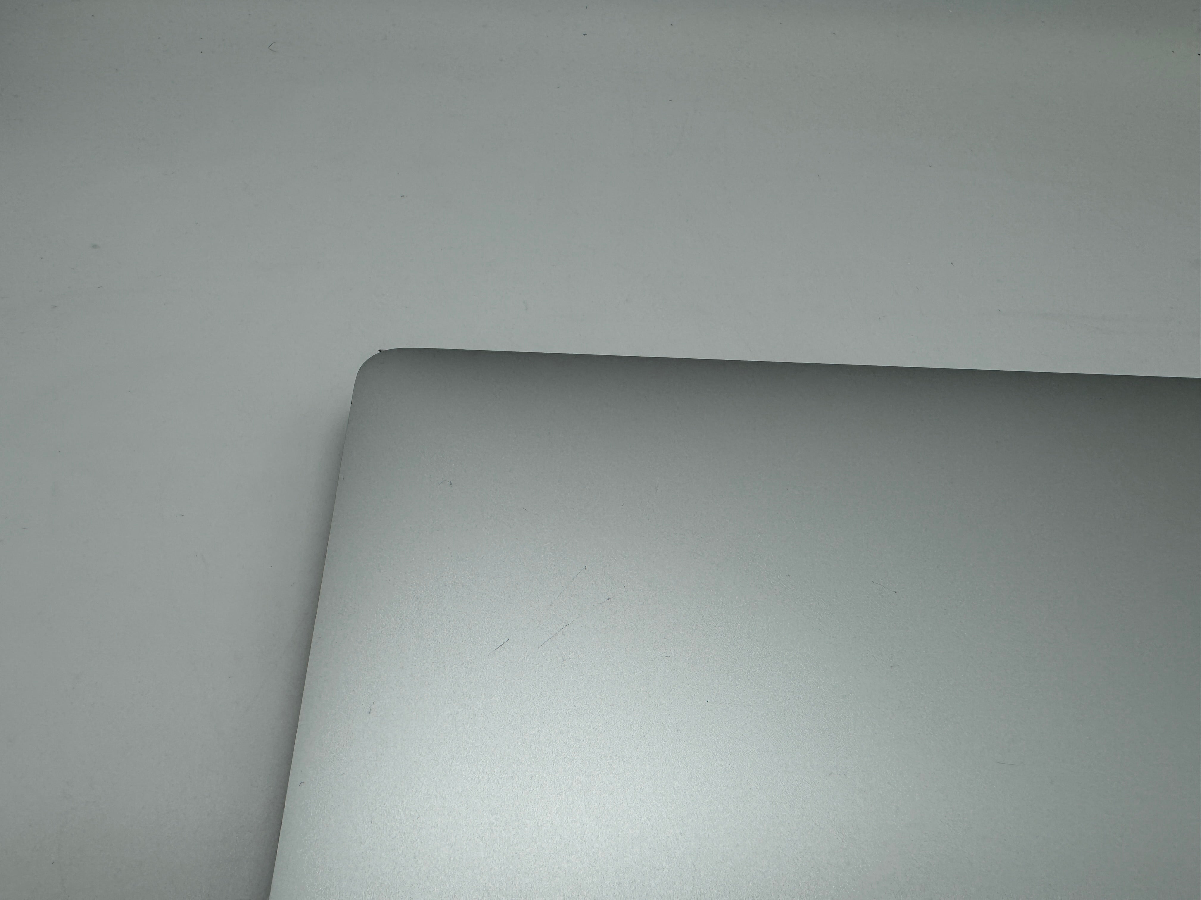 Macbook Pro 16" 2019 A2141 Display Bildschirm Silber #D565