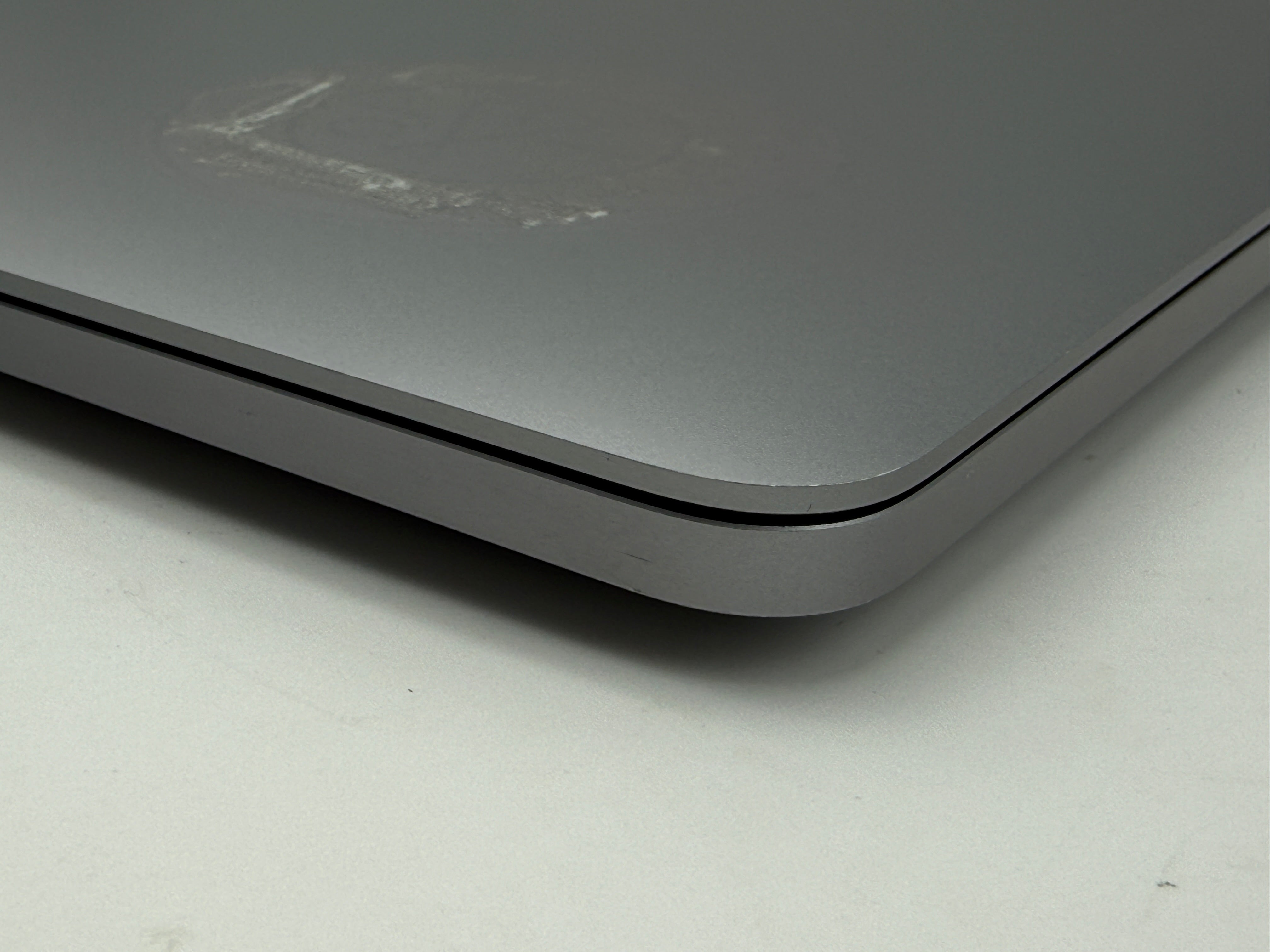 Macbook Pro 13" A2338 M1 16GB 512GB 2020 Spacegrau MwSt. #PS421