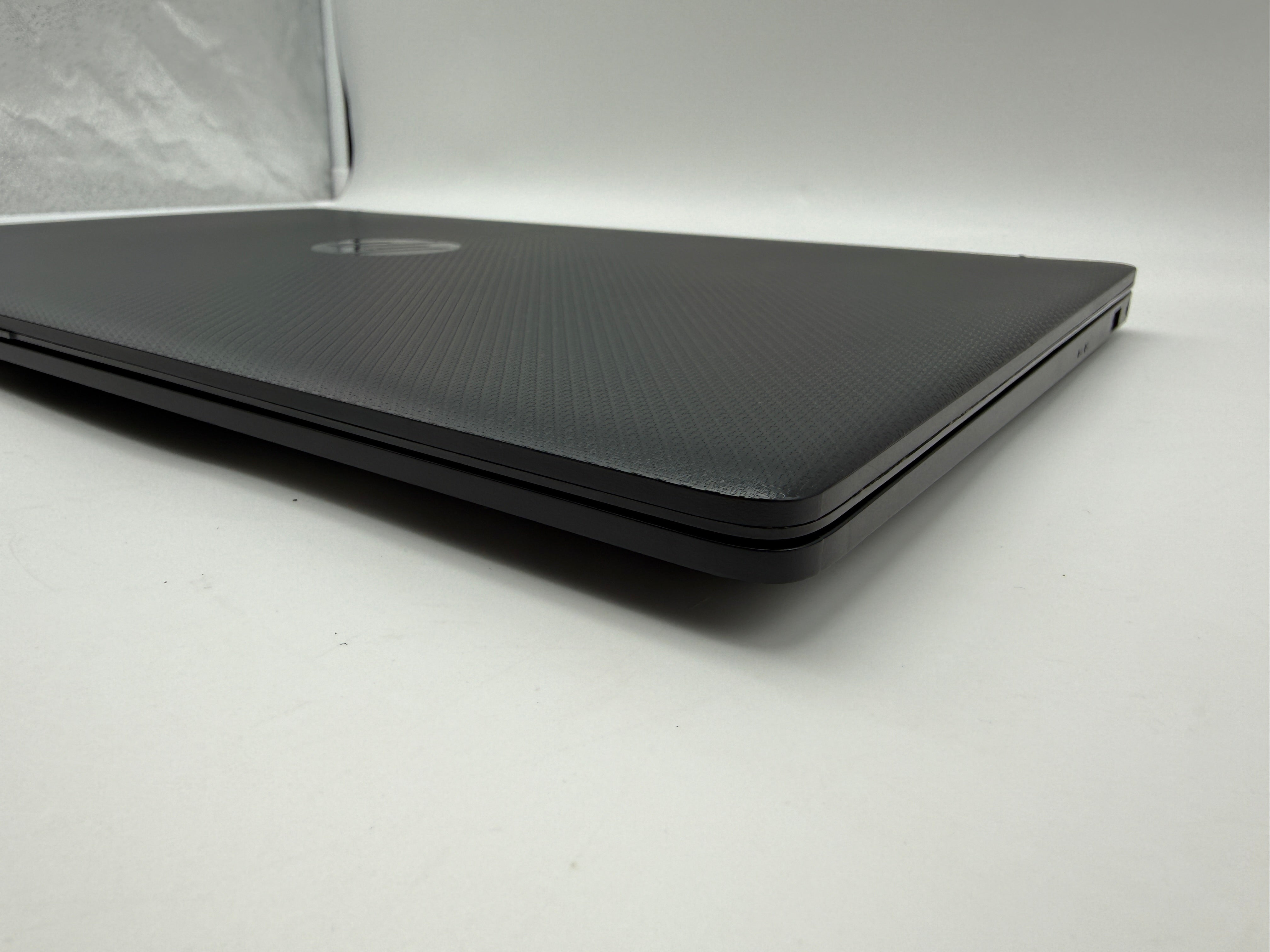 HP 17-cn2053ng Laptop i5-1235U 1,3GHz 8GB 256GB SSD 100% Akku MwSt. #PSW132