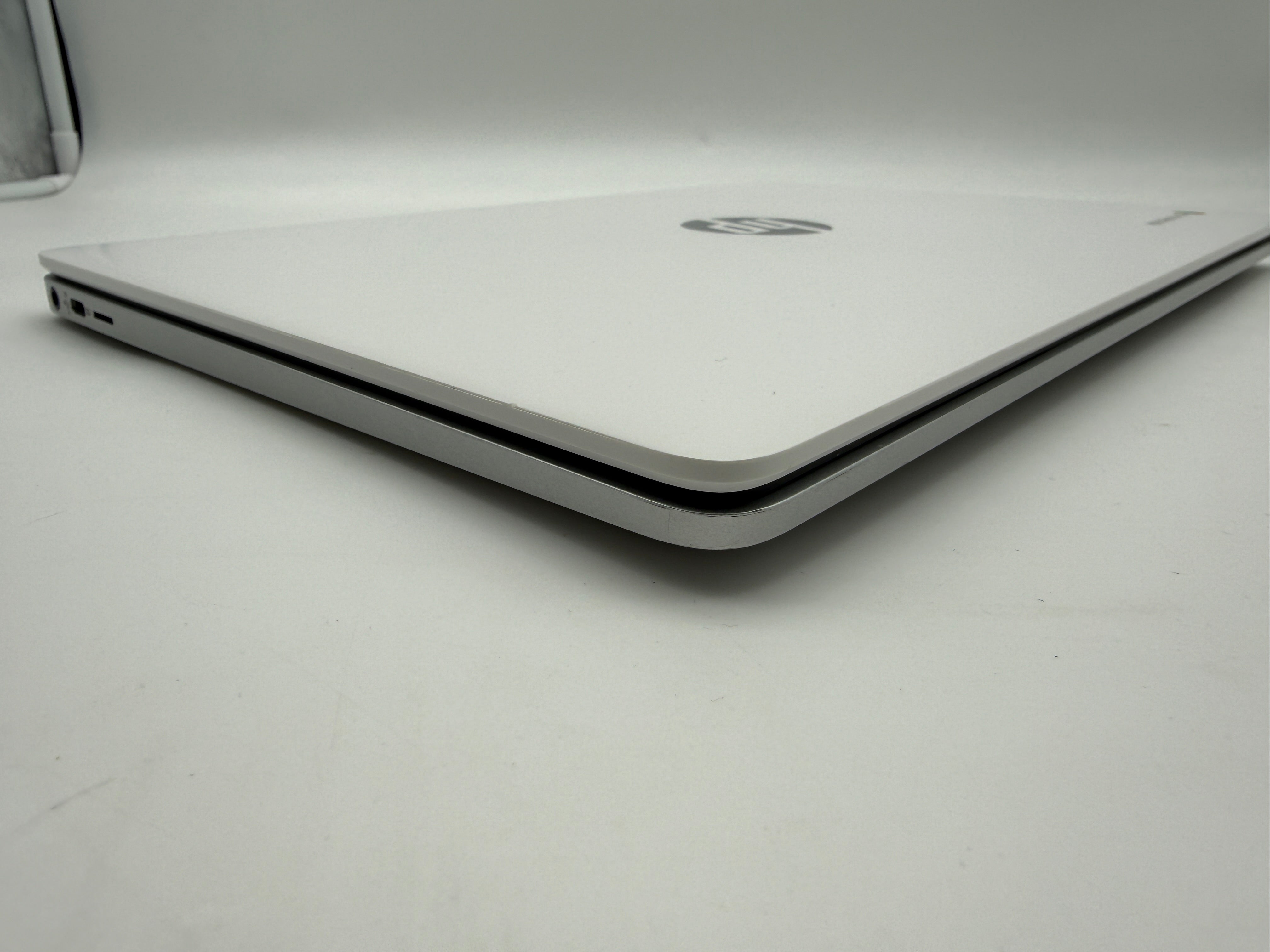 HP Chromebook 14a-0305ng  Intel Celeron N4020 1,1GHz 4GB 64GB  MwSt. #PSW136