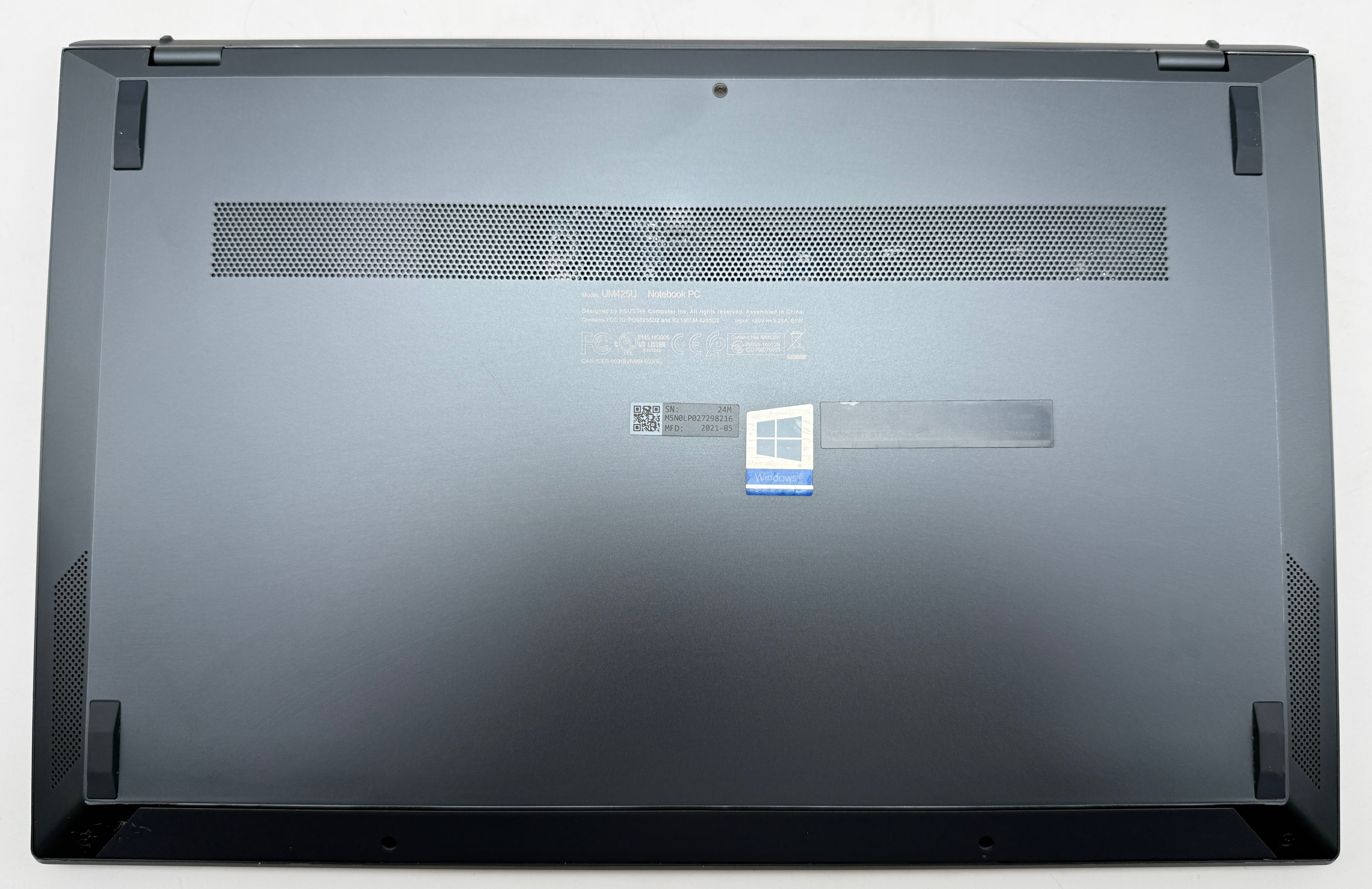 Asus ZenBook UM425U 14"  Ryzen 7 1,80Ghz 16GB 1TB SSD MwSt. #PSW139