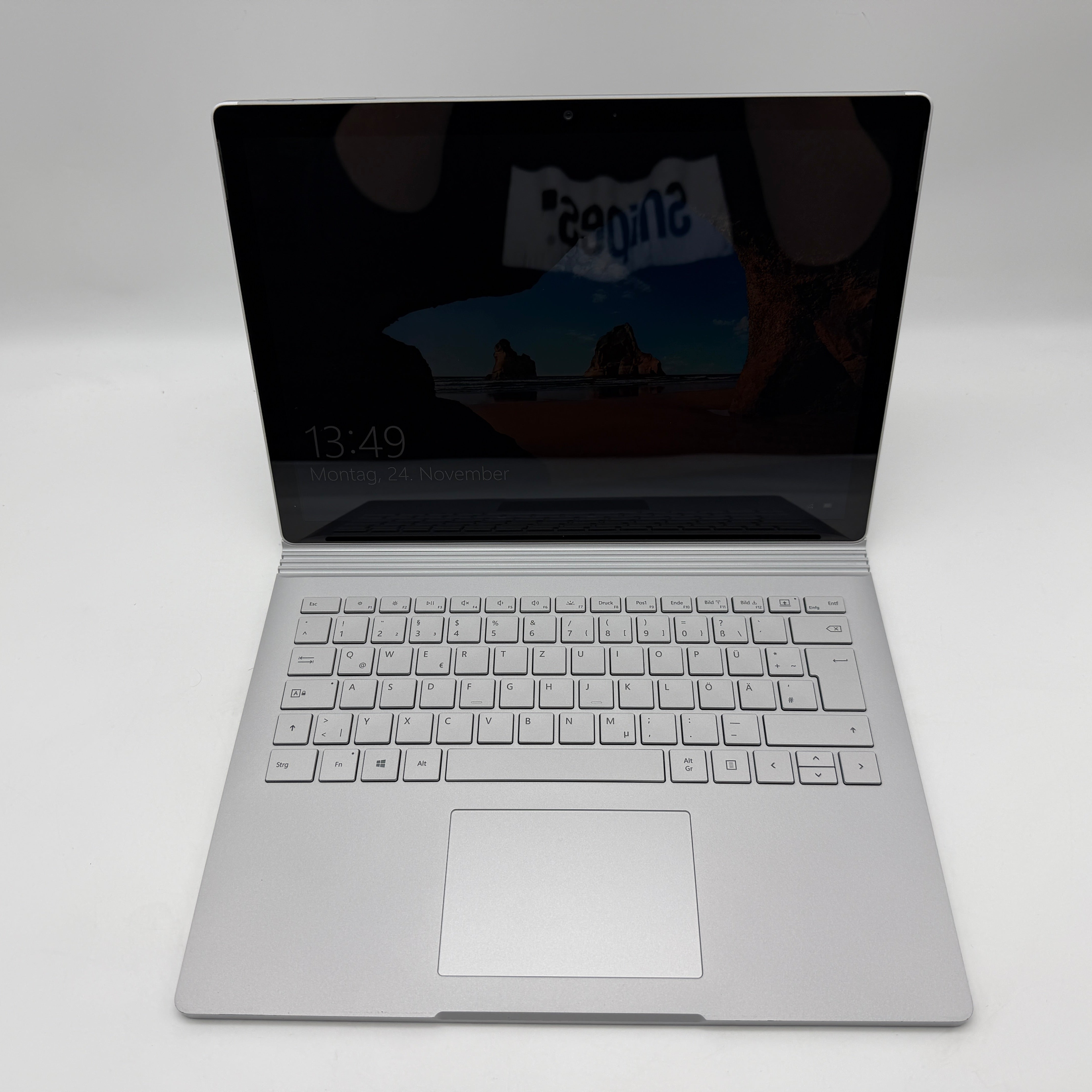 Microsoft Surface Book 2 13.5" i7-86500 8GB 256GB SSD GTX 1050 #PSW149