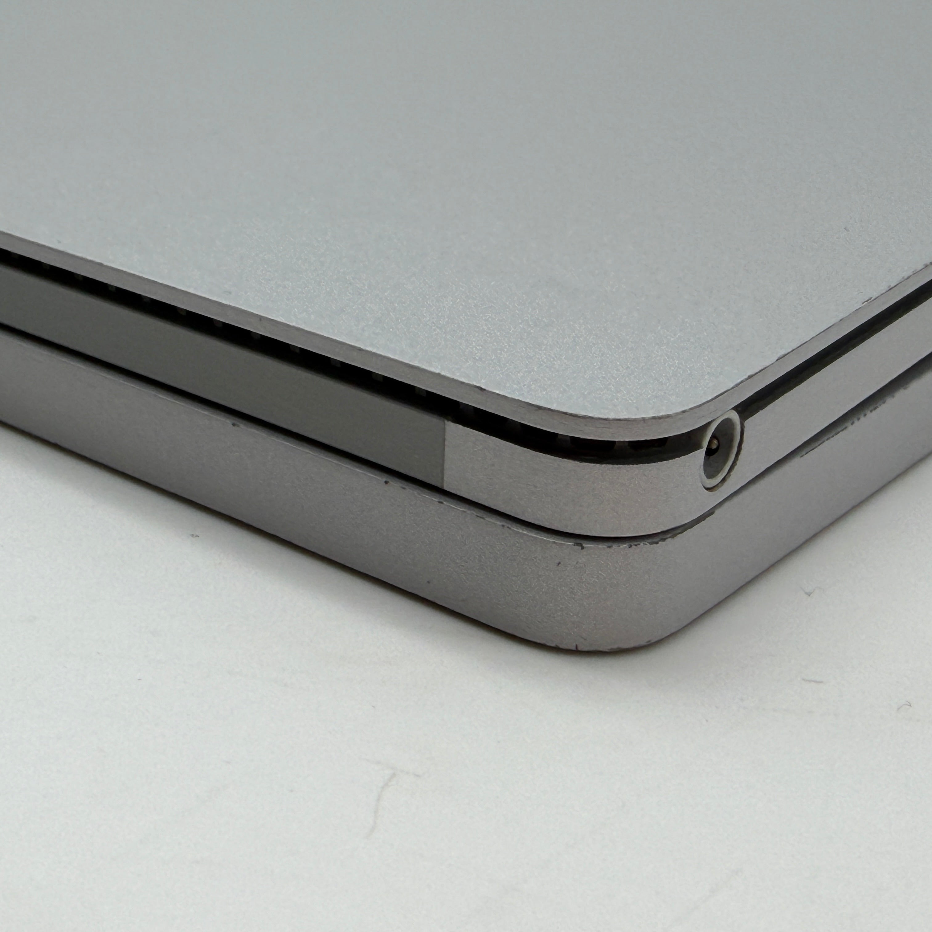 Microsoft Surface Book 2 13.5" i7-86500 8GB 256GB SSD GTX 1050 #PSW149