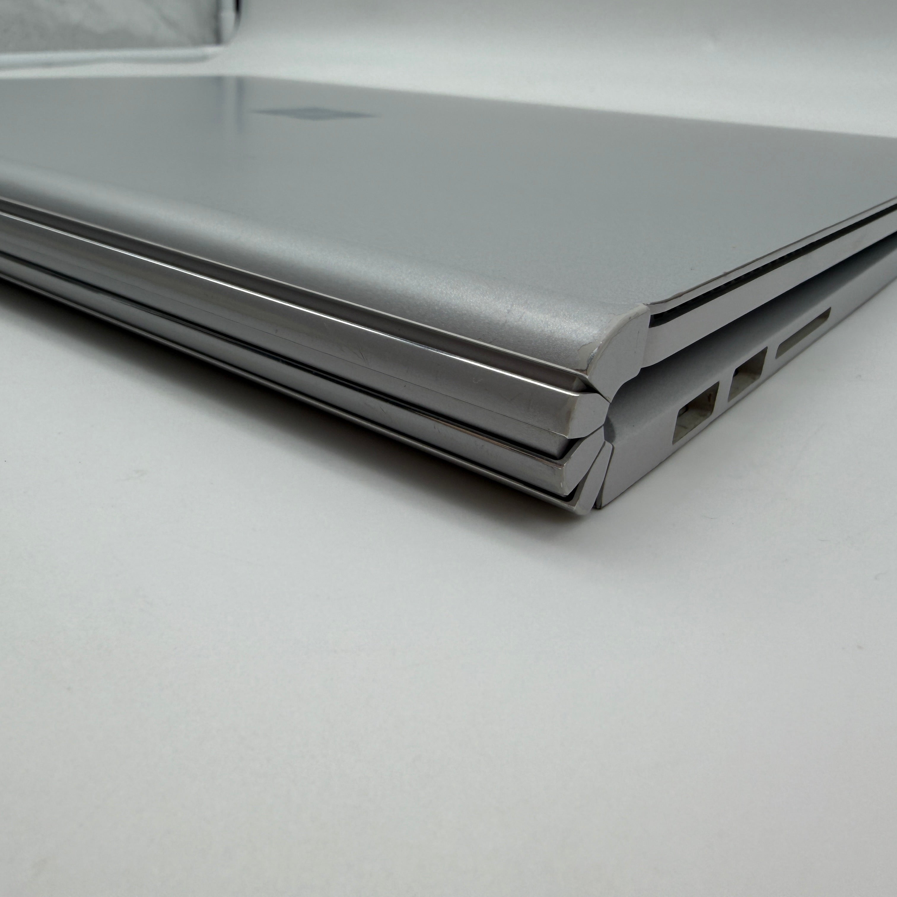 Microsoft Surface Book 2 13.5" i7-86500 8GB 256GB SSD GTX 1050 #PSW149
