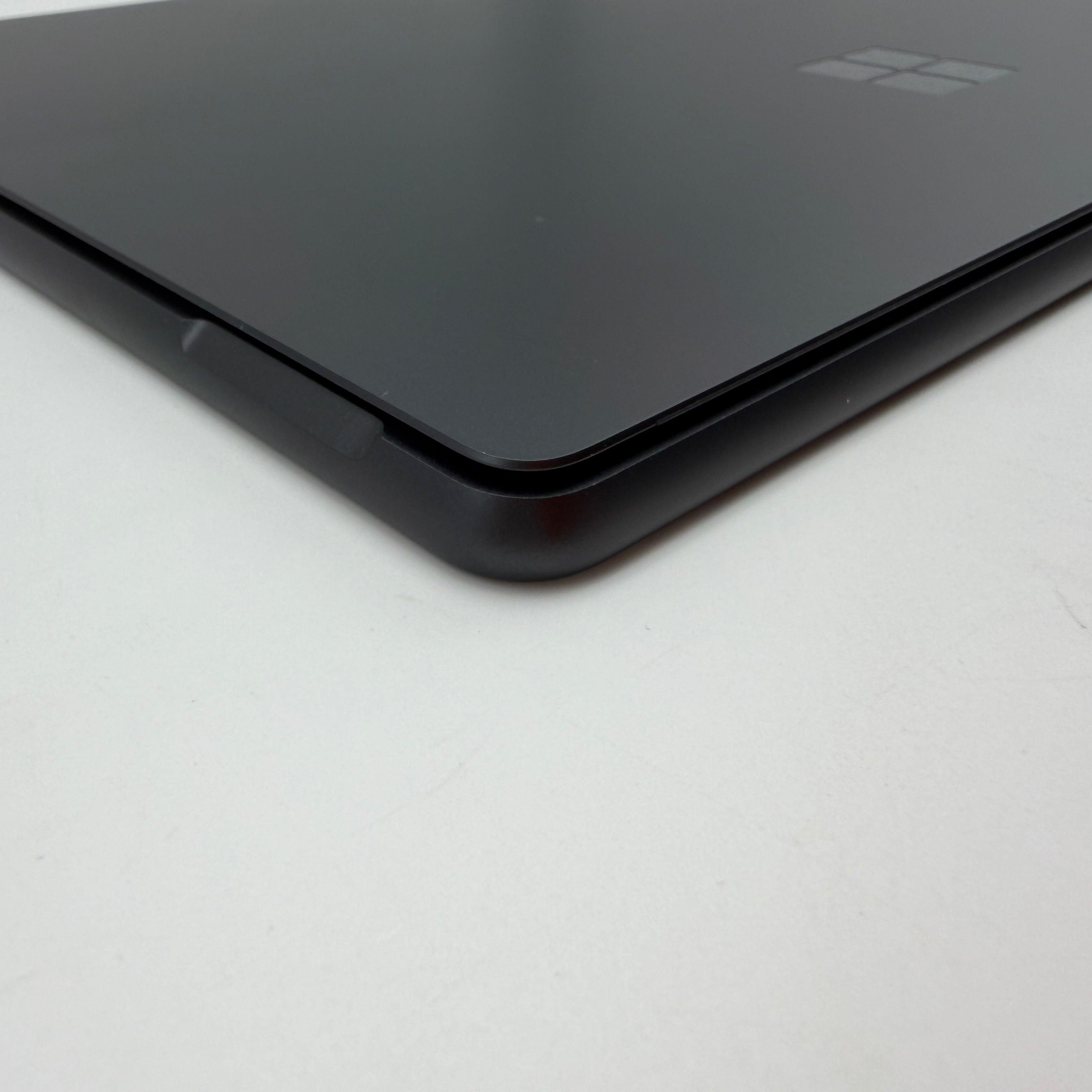 Microsoft Surface Pro 9 13 Zoll i5-1235U 2,5GHz 8GB 1TB MwSt. Schwarz #PSW152