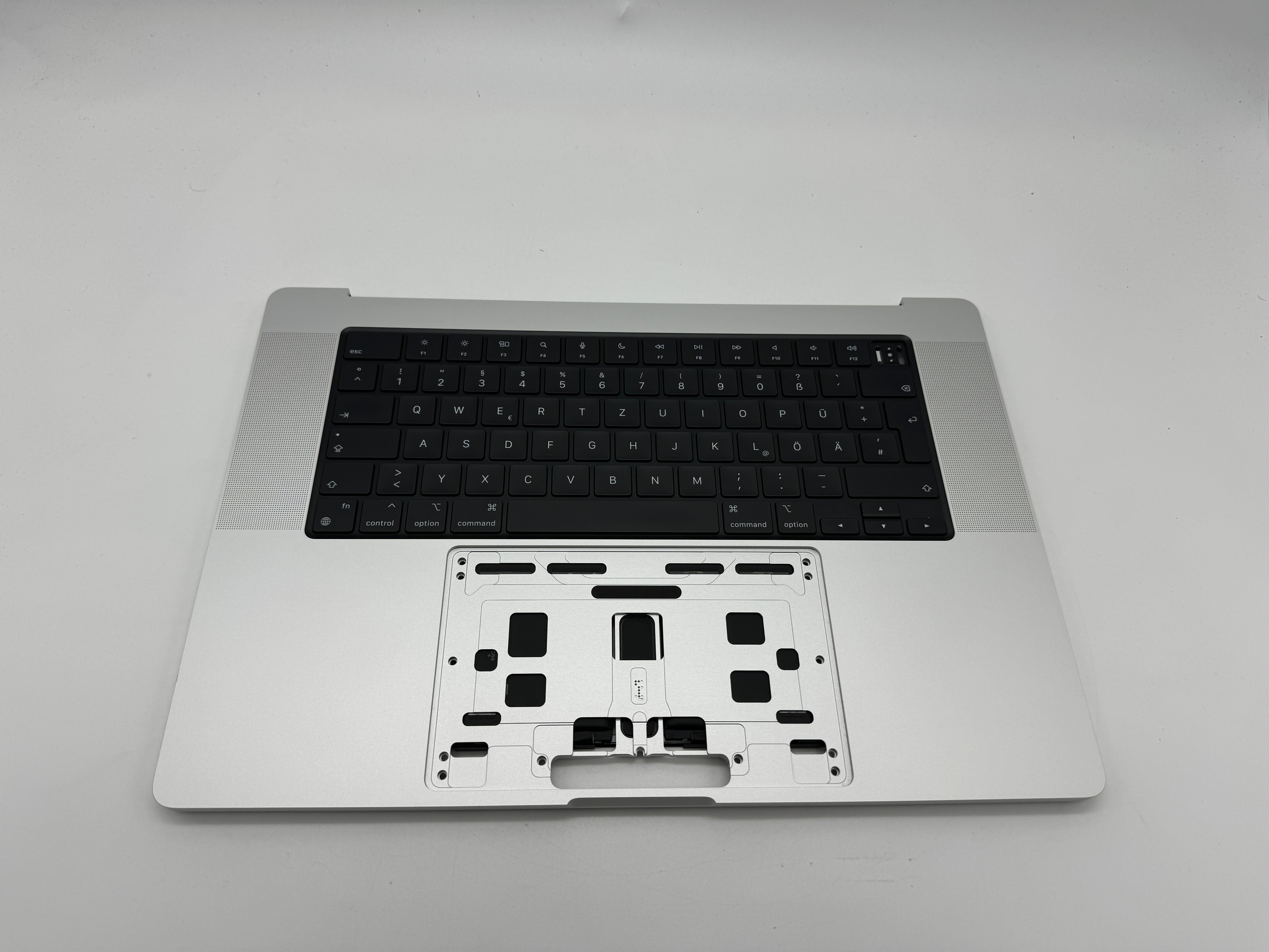 Macbook Pro 16" 2021 A2485 Topcase QWERTZ Tastatur Silber #T543