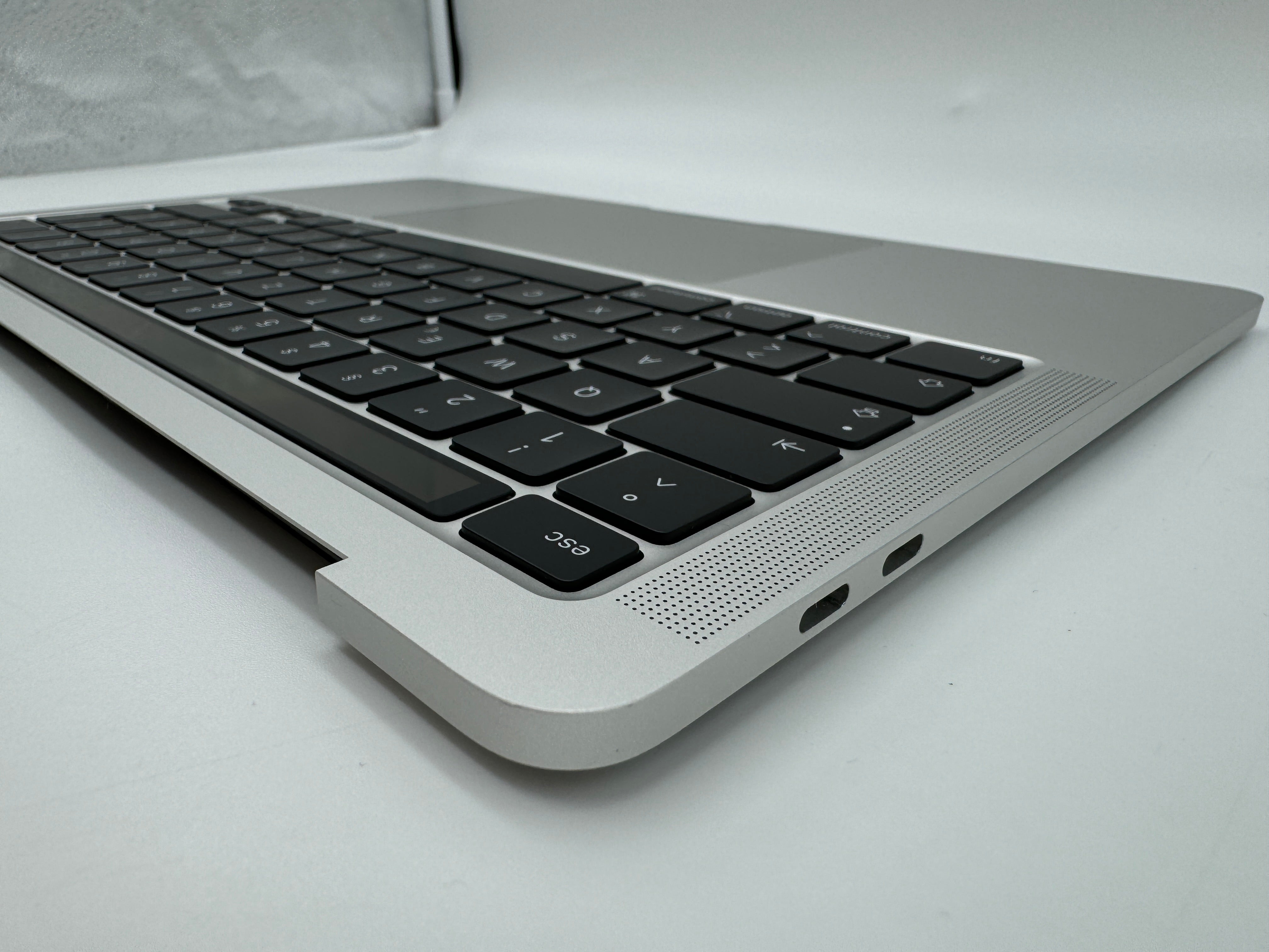 Macbook Pro 13" A2251 2020 Topcase QWERTZ Akku Tastatur Silber #T564