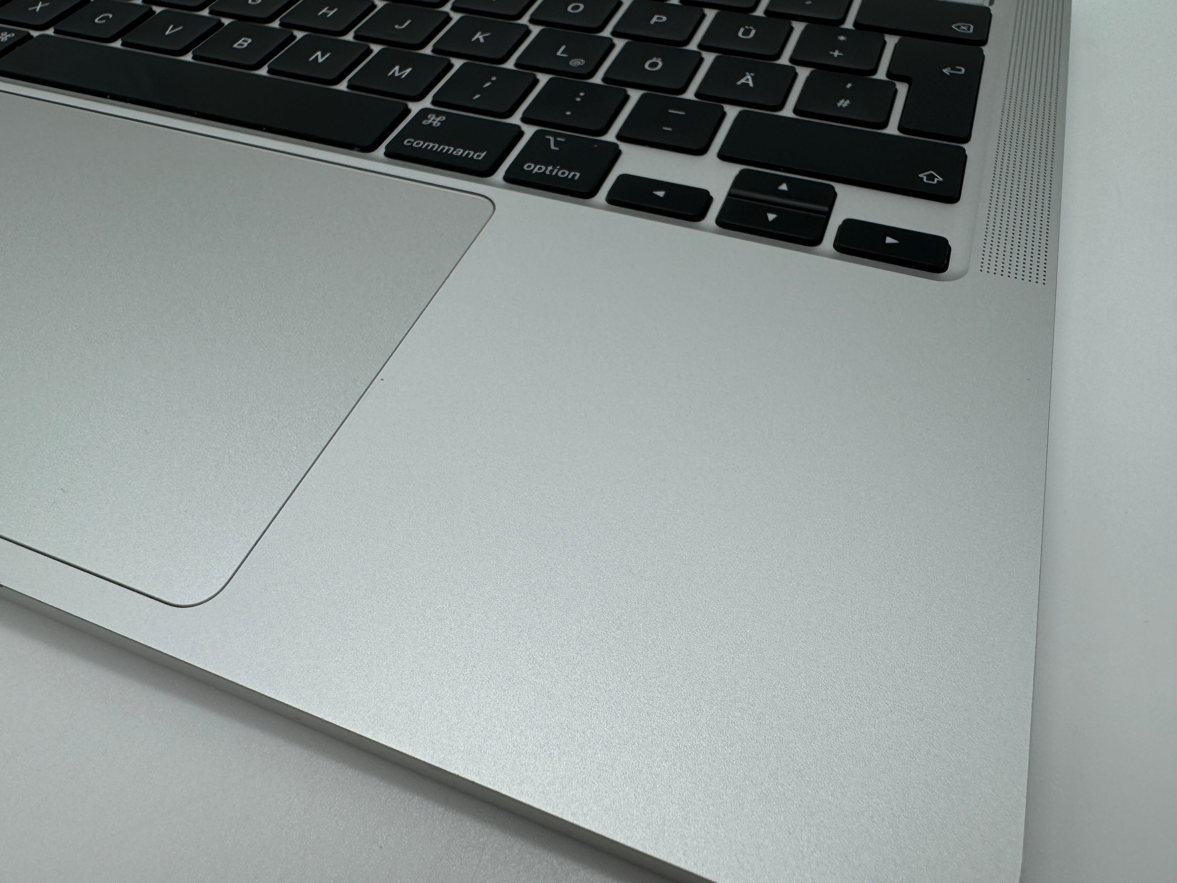 Macbook Pro 13" A2251 2020 Akku Topcase Tastatur Trackpad Silber #T570