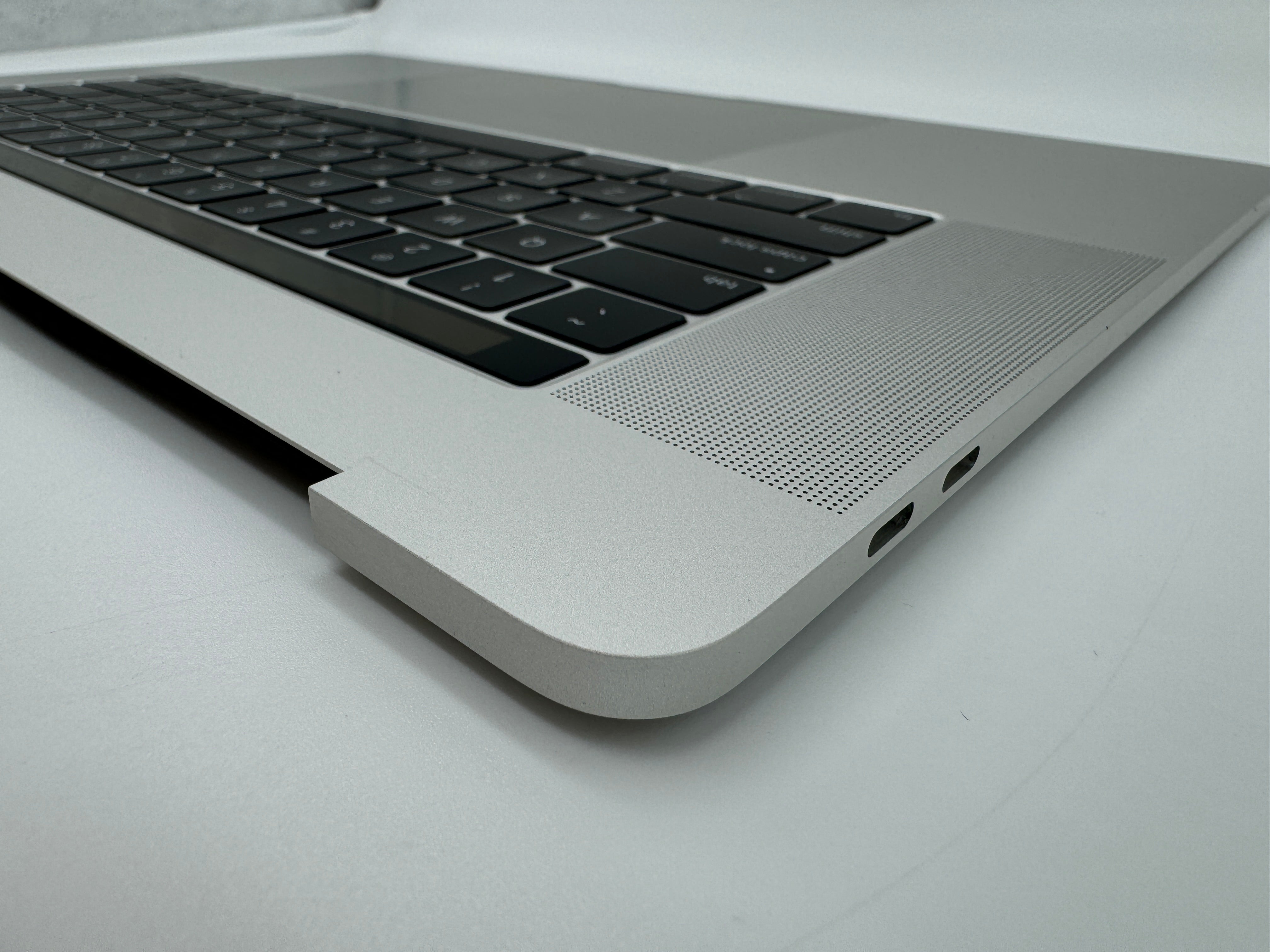 Macbook Pro 15" 2018 2019 A1990 Topcase Trackpad Tastatur Silber #T573