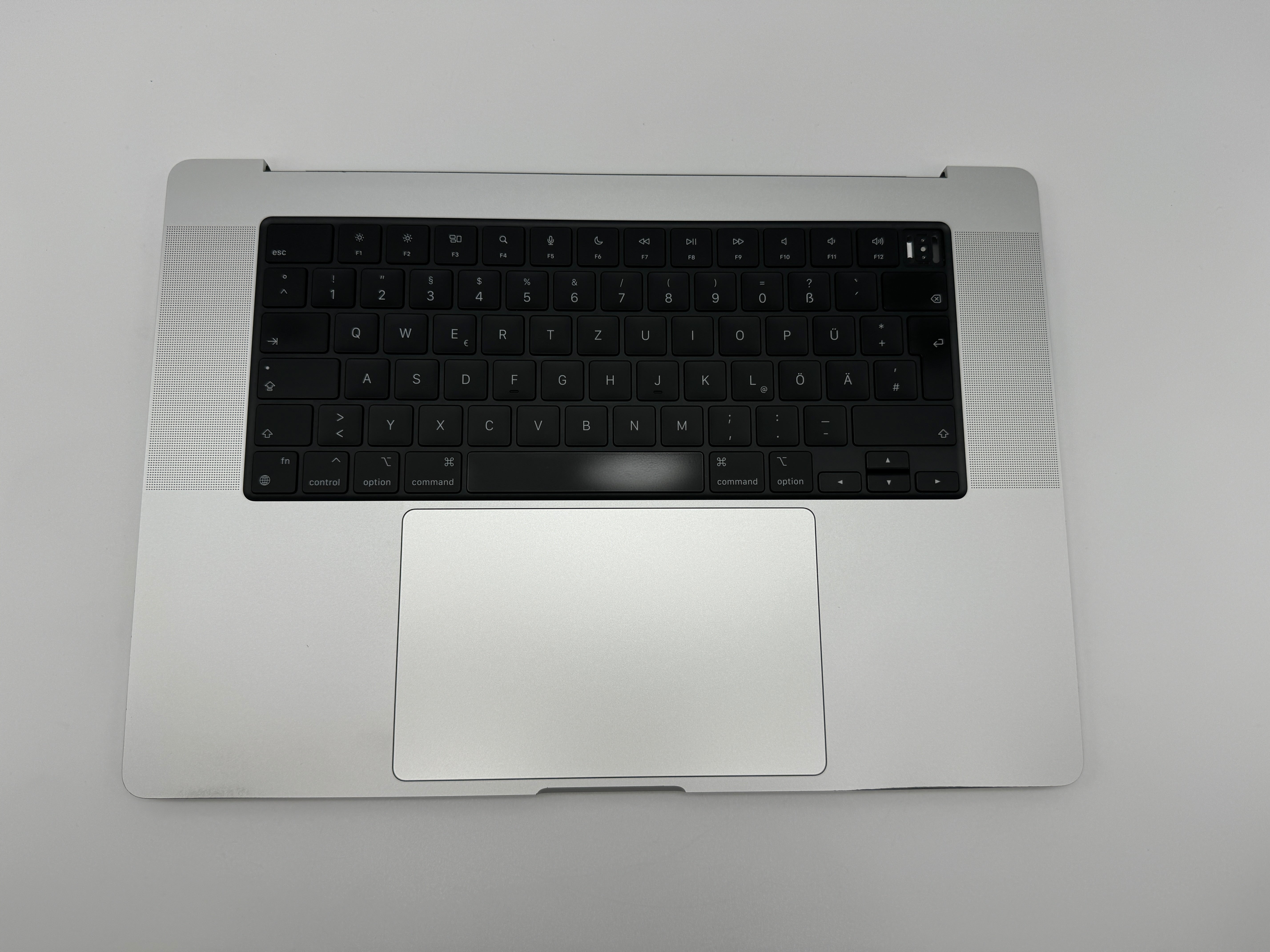 Macbook Pro 16" 2021 A2485 Topcase QWERTZ Tastatur Trackpad Silber #T578