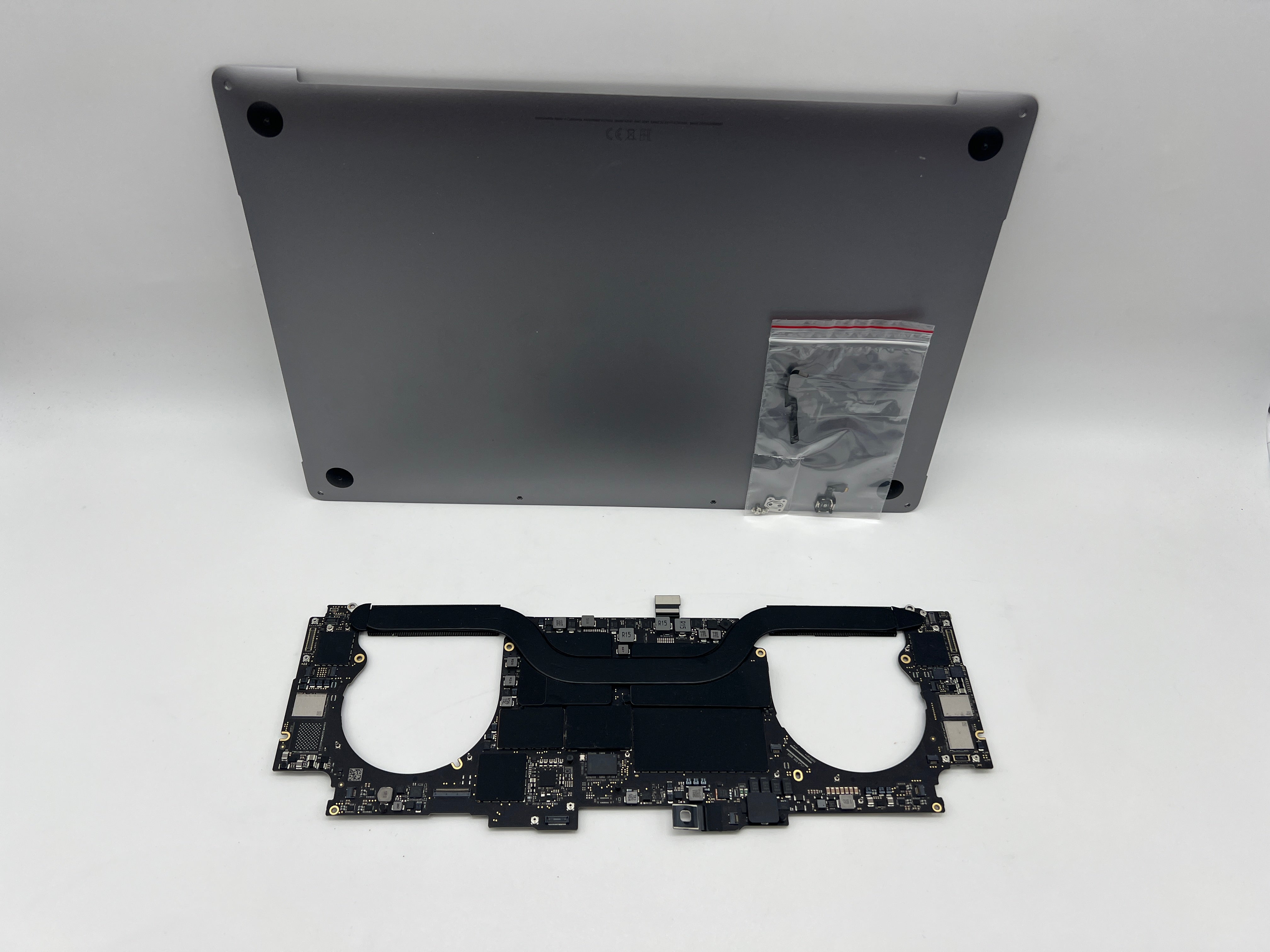 MacBook Pro 16" 2019 A2141 2,6 GHz 16 GB i7 Logicboard Mainboard 820-01700 #M132