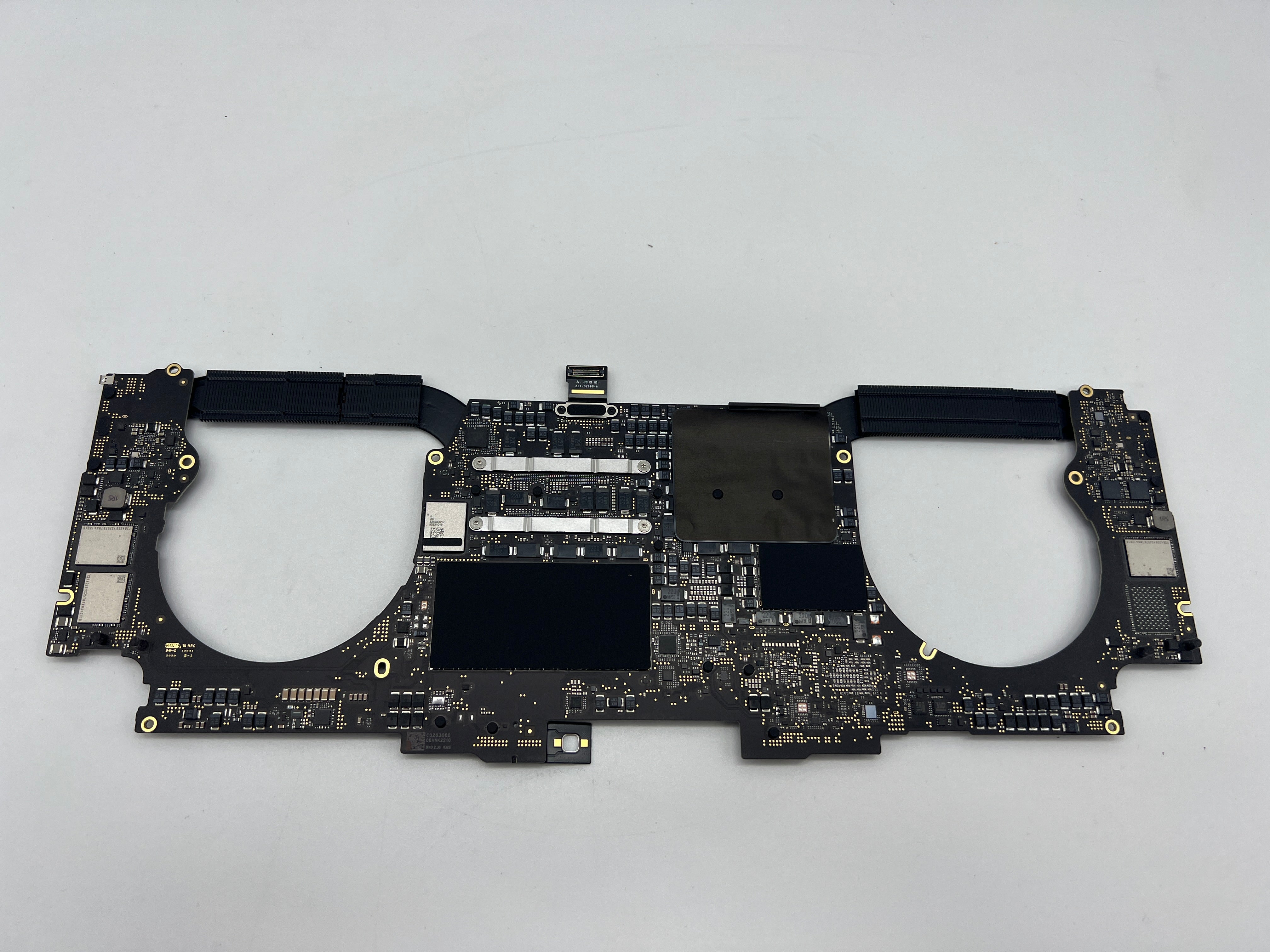 MacBook Pro 16" 2019 A2141 2,6 GHz 16 GB i7 Logicboard Mainboard 820-01700 #M132