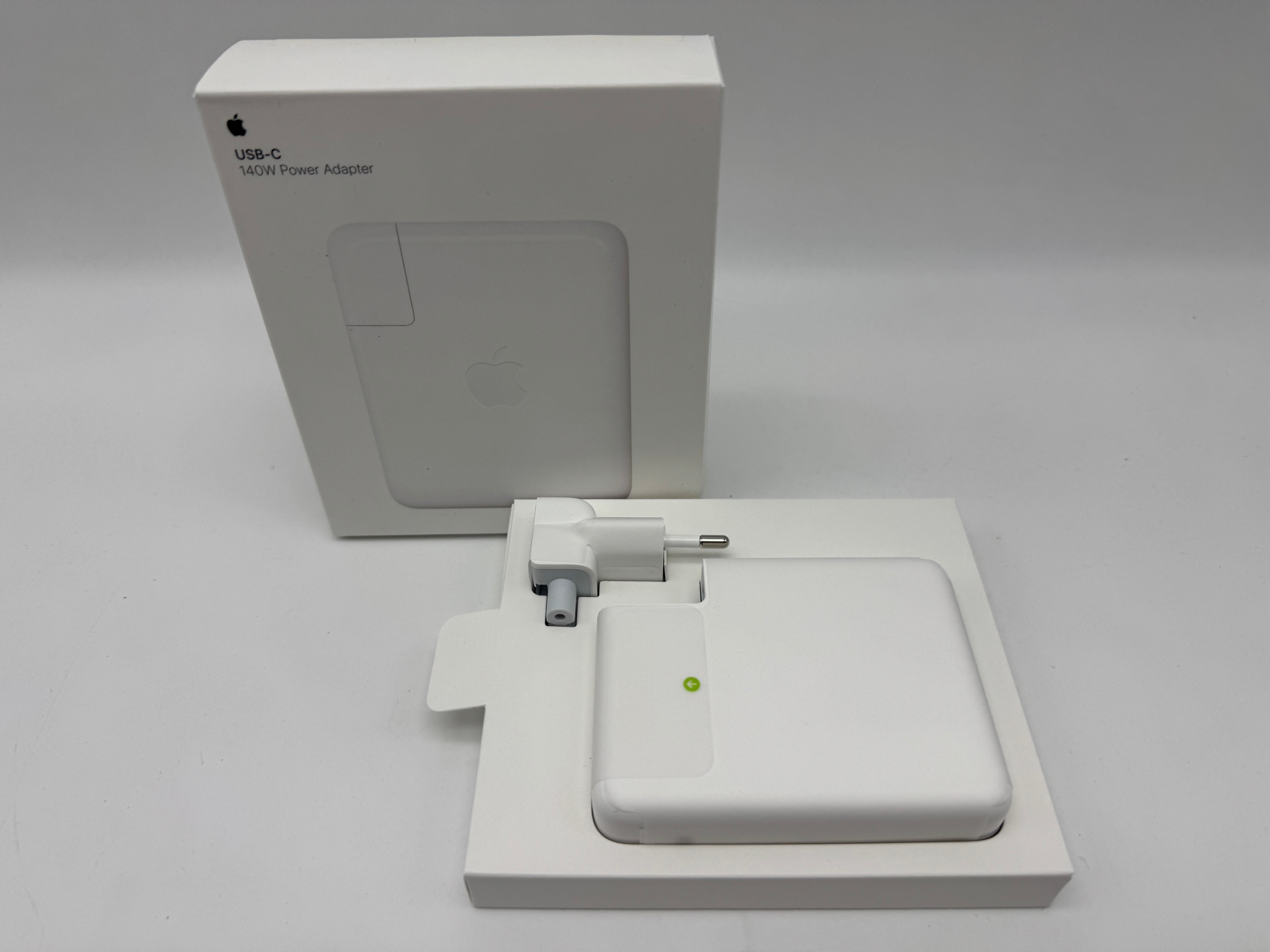 Apple Original 140W USB-C Power Netzteil-Adapter, Weiß A2452