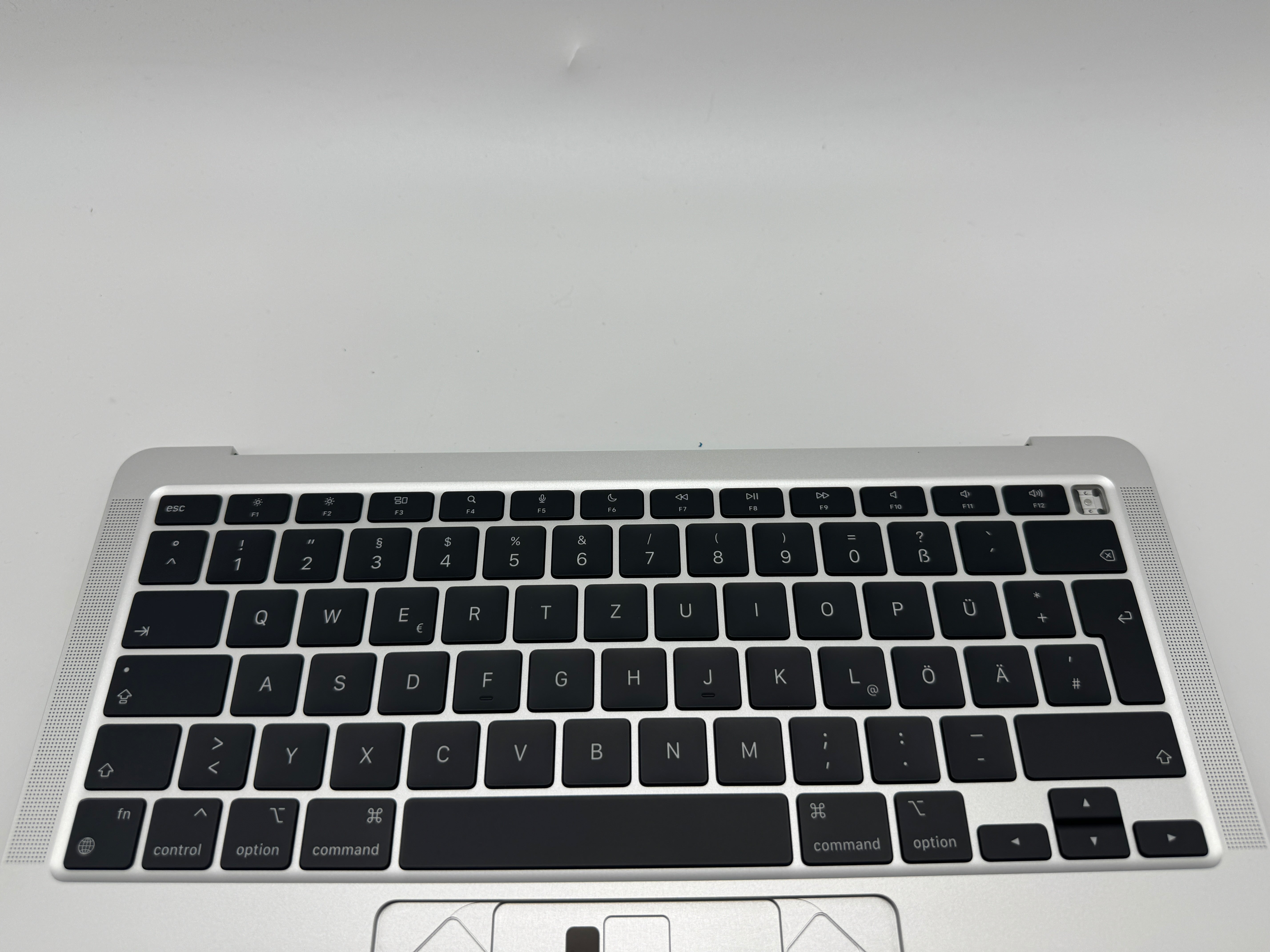 MacBook Air 13" 2020 A2337 Topcase Tastatur Akku QWERTZ Silber