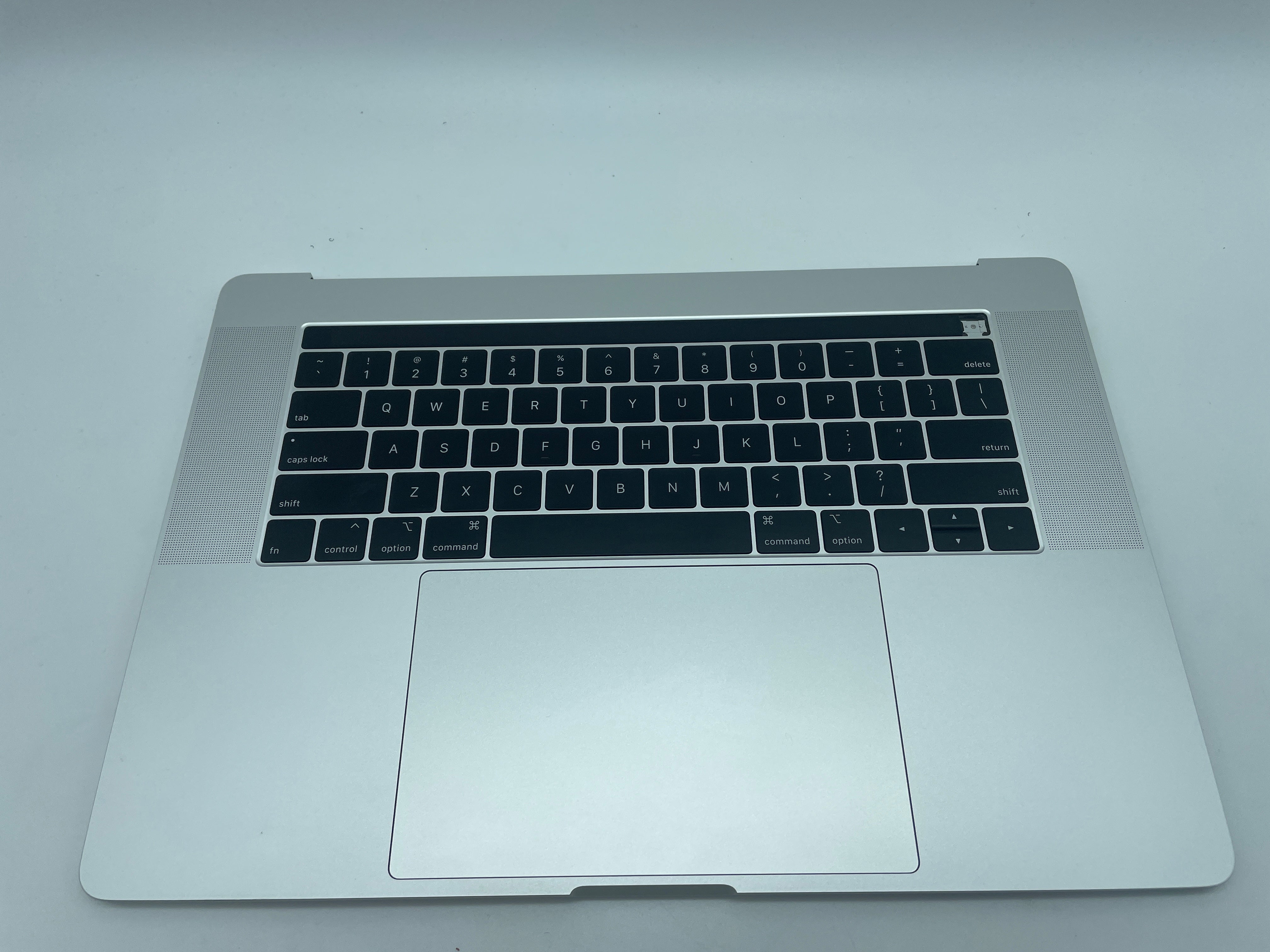 MacBook Pro 15 Zoll 2018 2019 A1990 Topcase Trackpad Akku silber #T322