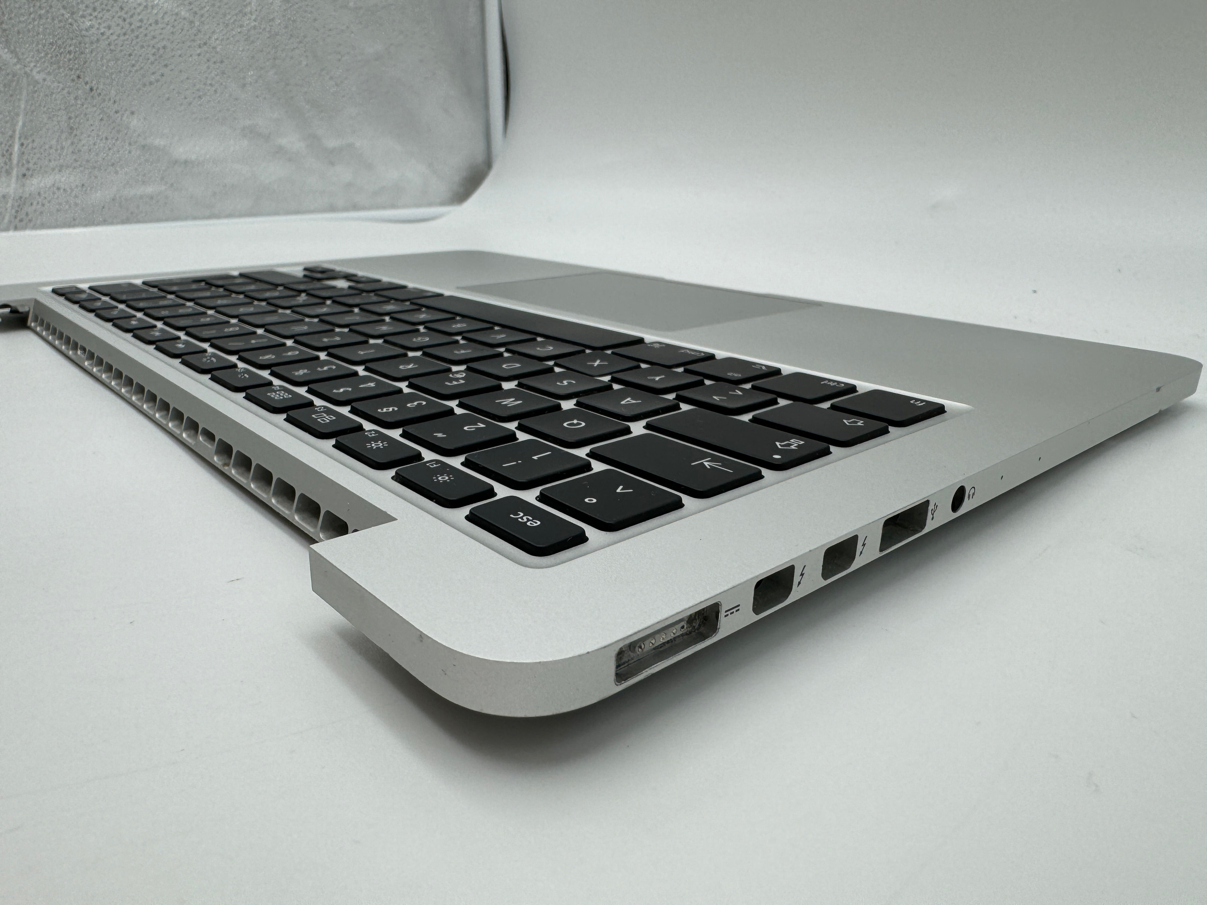 MacBook Pro 13 Zoll 2015 A1502 Topcase Trackpad Akku QWERTZ #T86