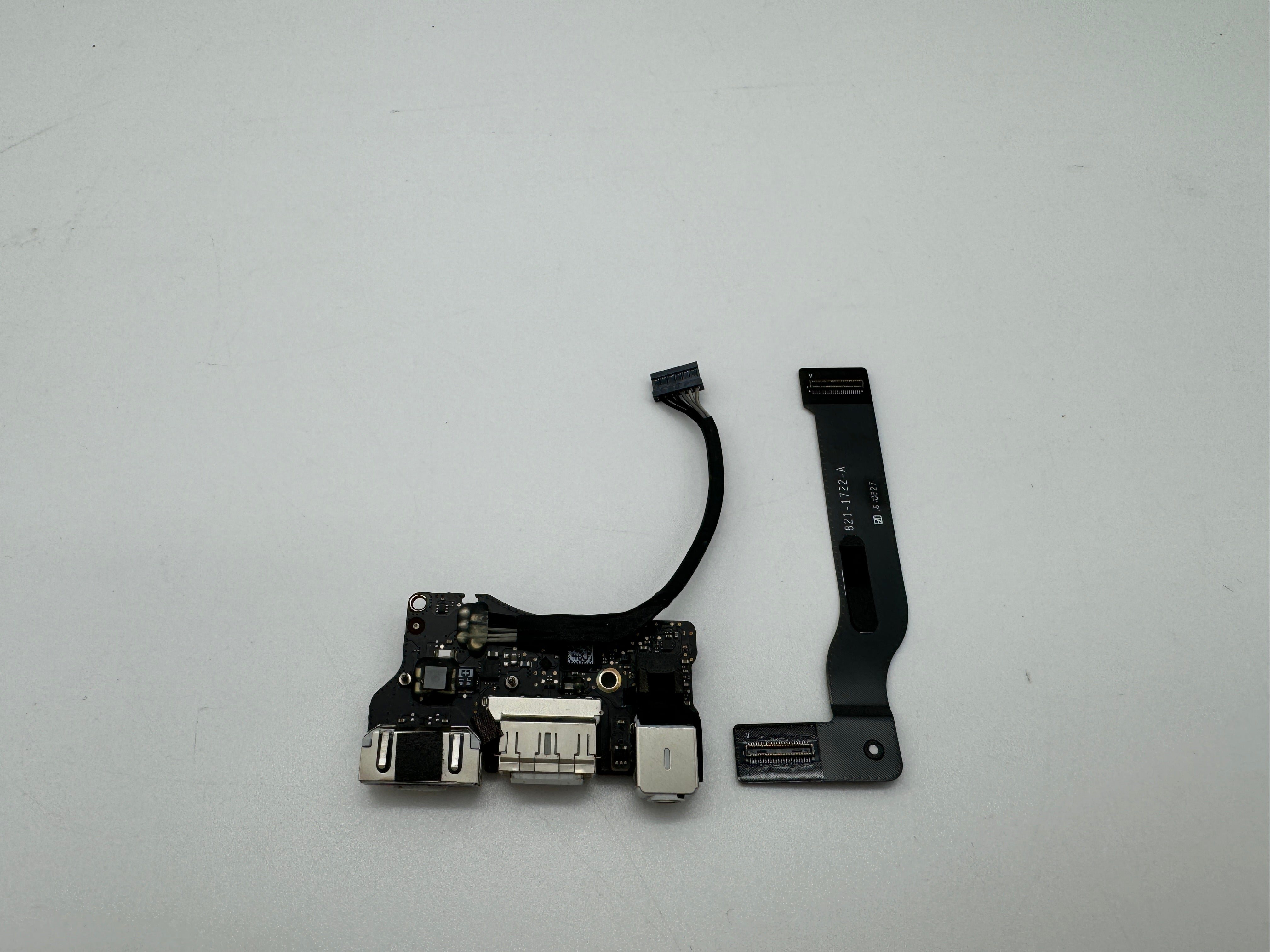 Apple Macbook Air A1466 13" 2013 - 2017 Ladebuchse Magsafe I/O Board