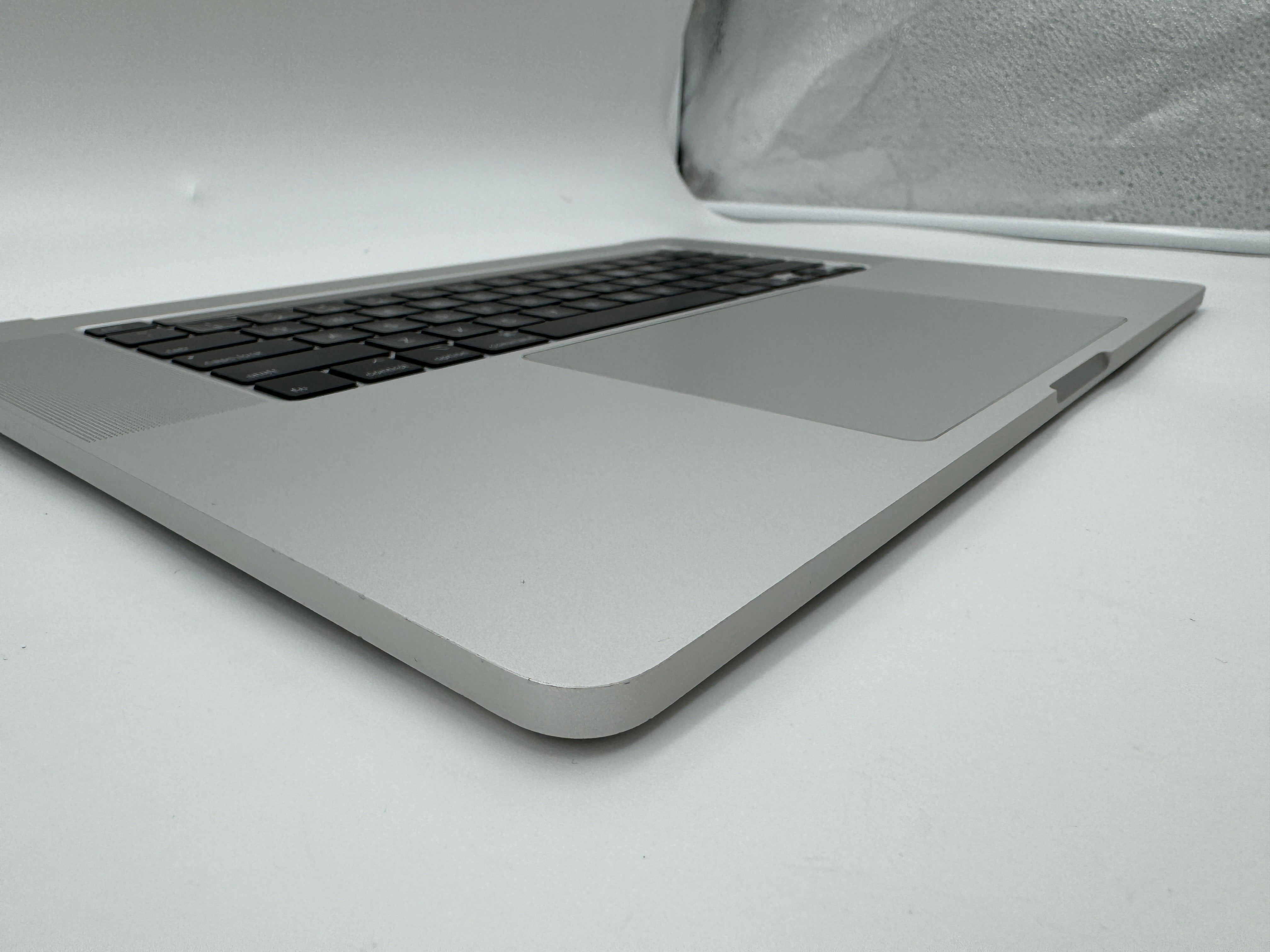 MacBook Pro 16" 2019 A2141 Silber Akku Topcase Tastatur QWERTY #T138