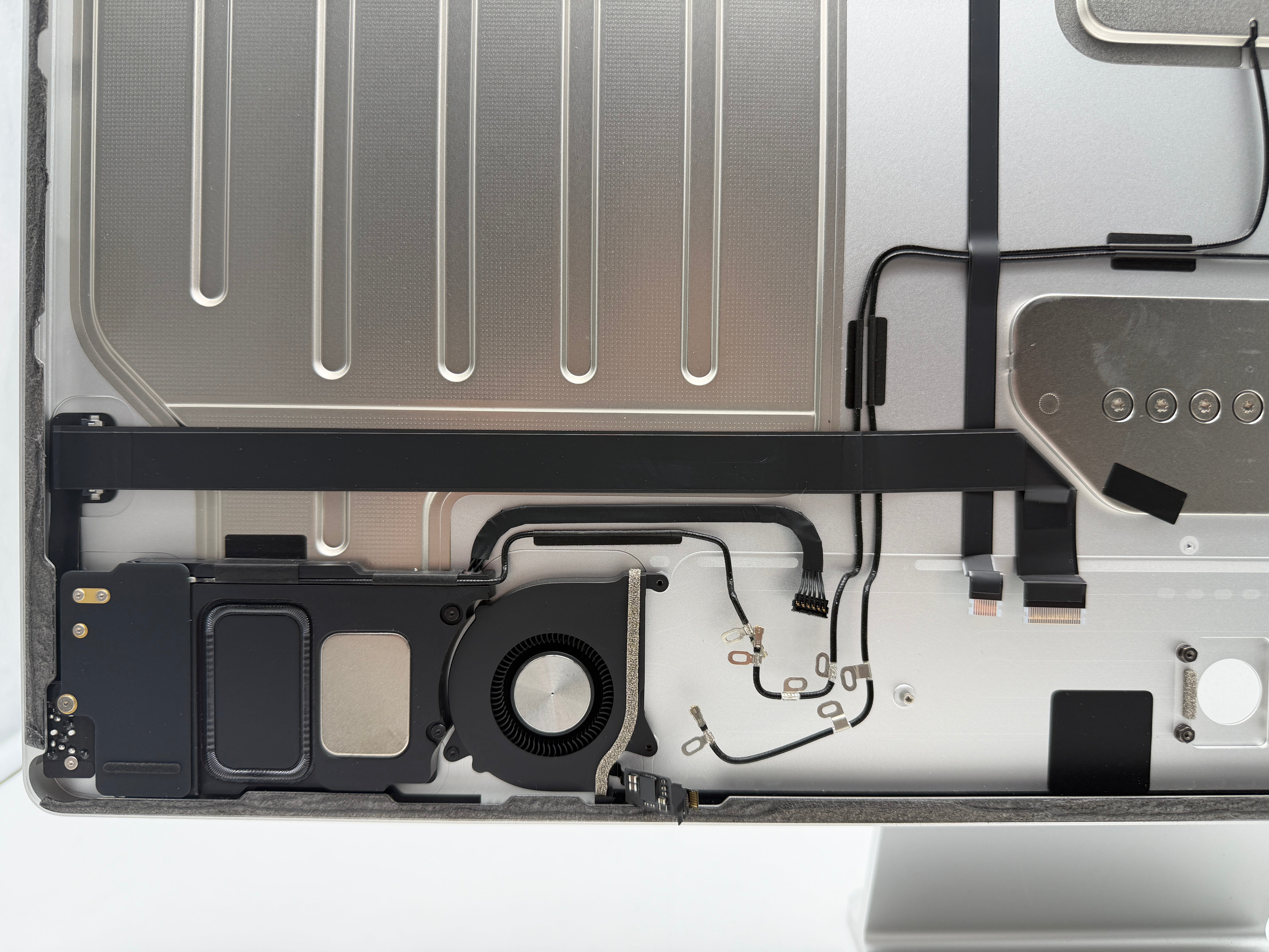 Apple iMac 24" 2023 A2874  Gehäuse Standfuß Lautsprecher Lüfter Silber #PSG5