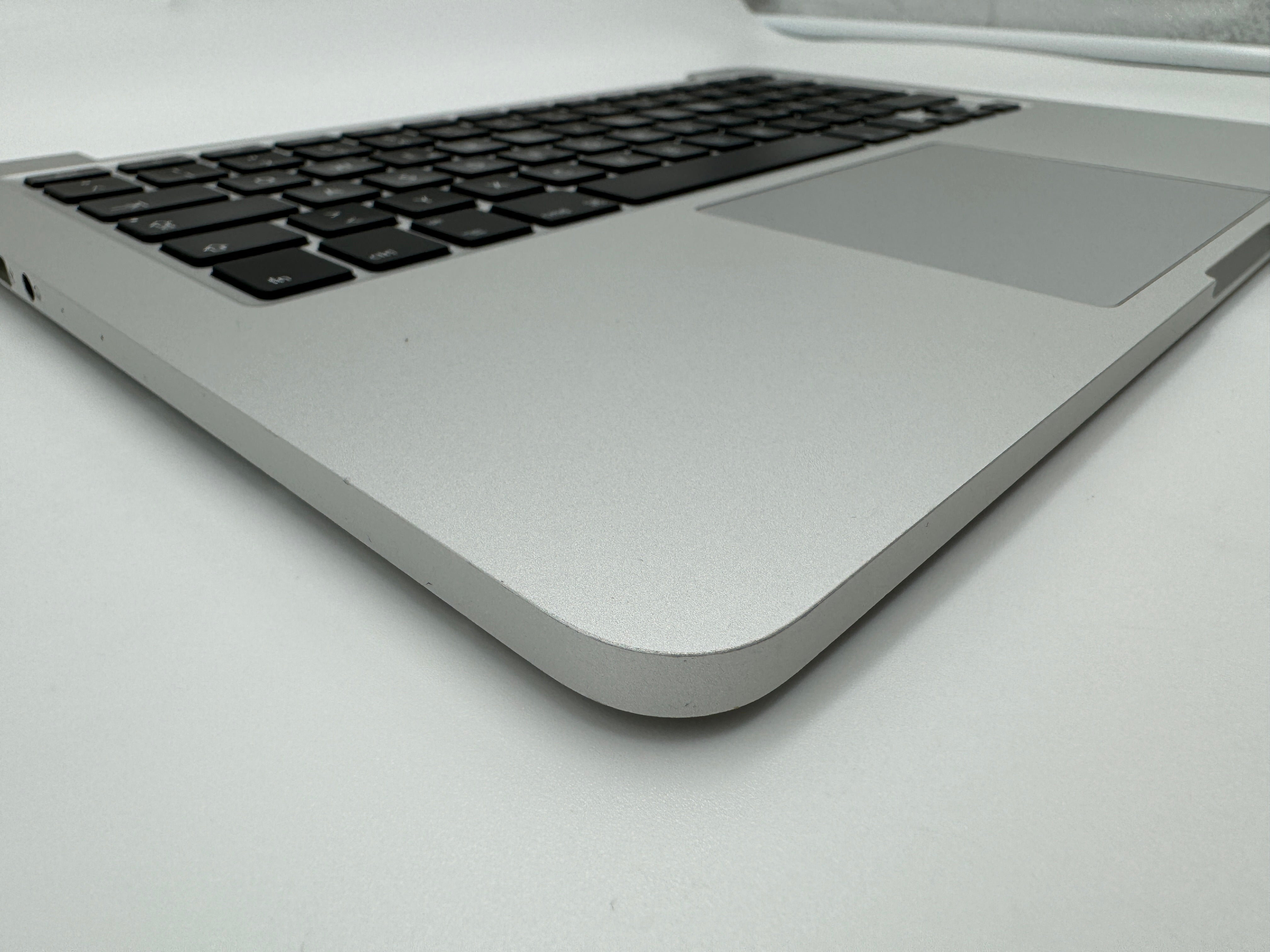 MacBook Pro 13 Zoll 2015 A1502 Topcase Trackpad QWERTZ #T264