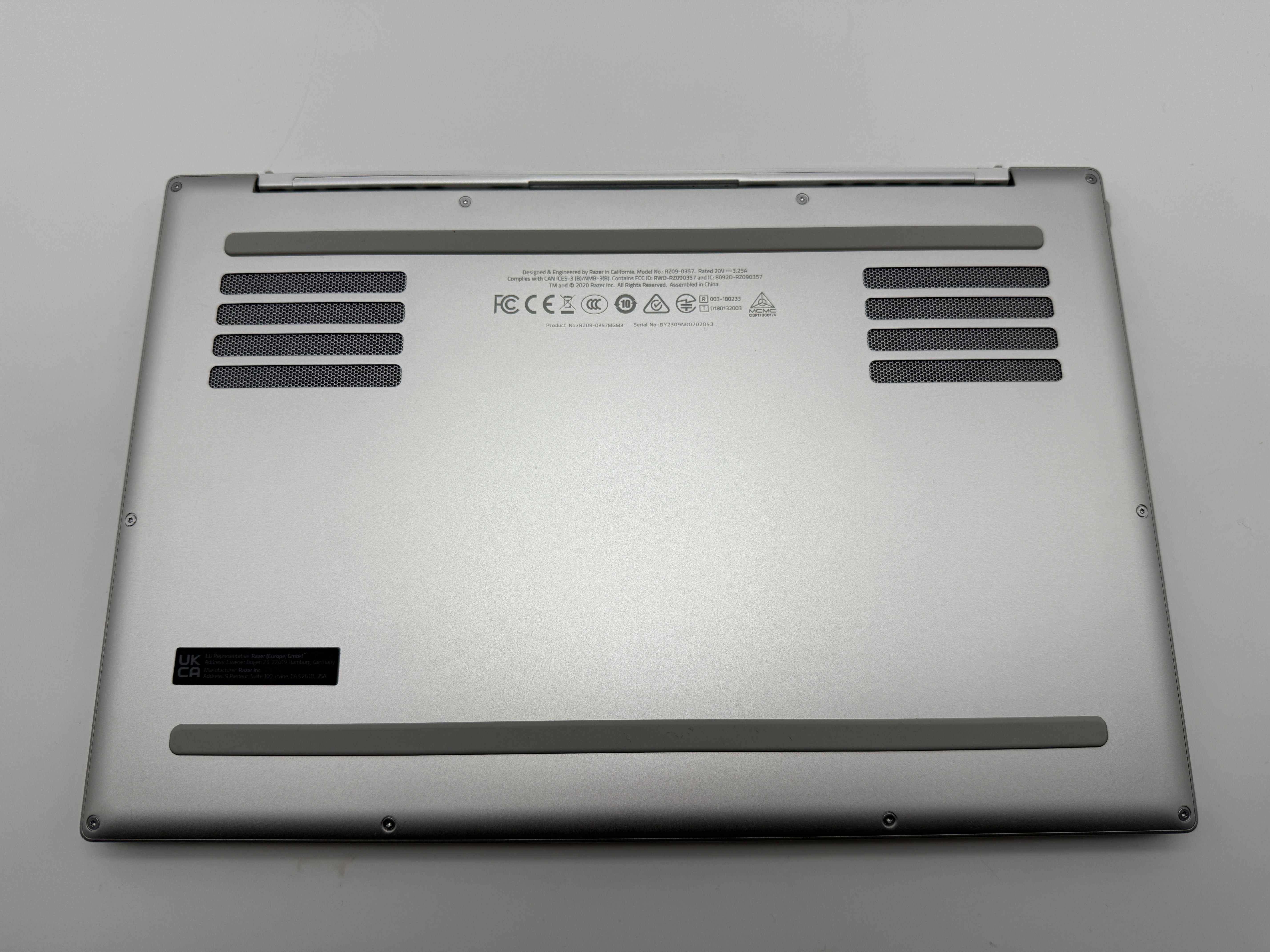 Razer Book 13 RZ09-0357  Notebook Touch WUXGA i7-1165G7 16GB 1TB