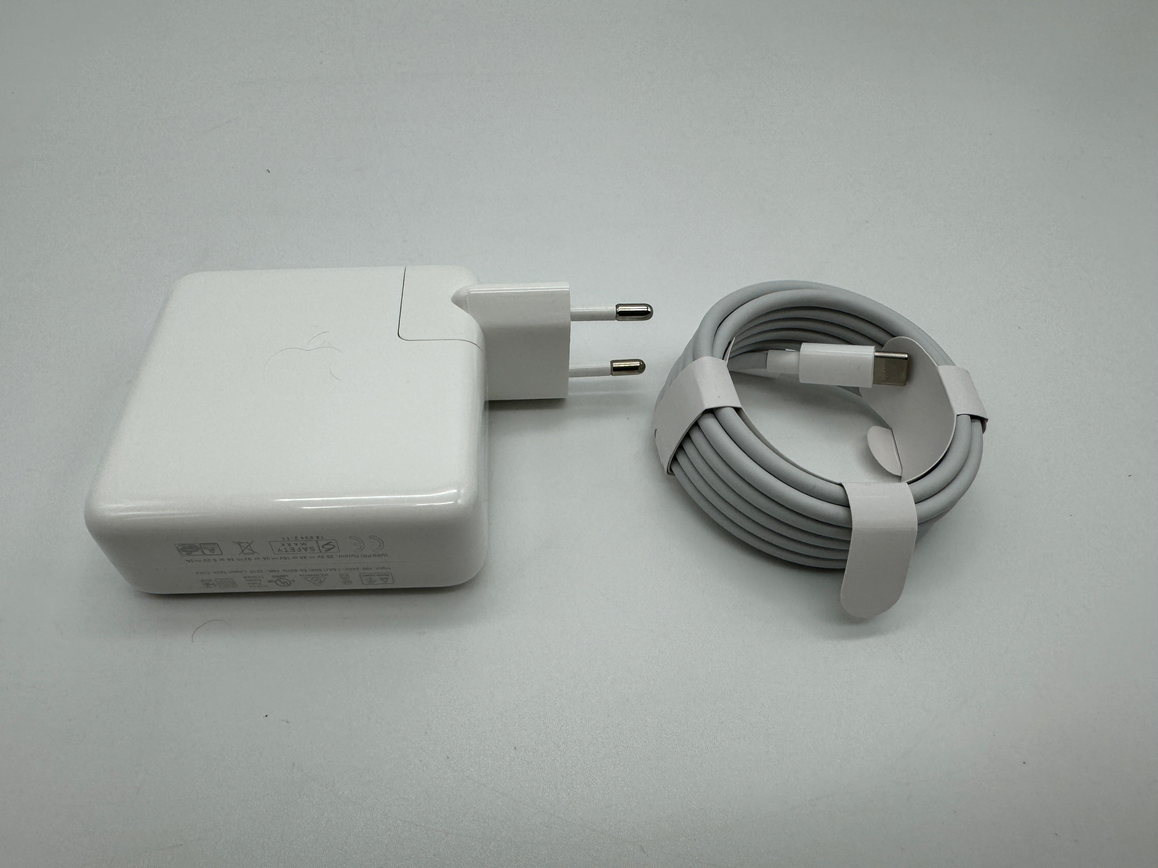 Apple Macbook Pro USB C 30 61 87 96 WATT Netzteil Ladekabel inkl 2 m USB C Kabel