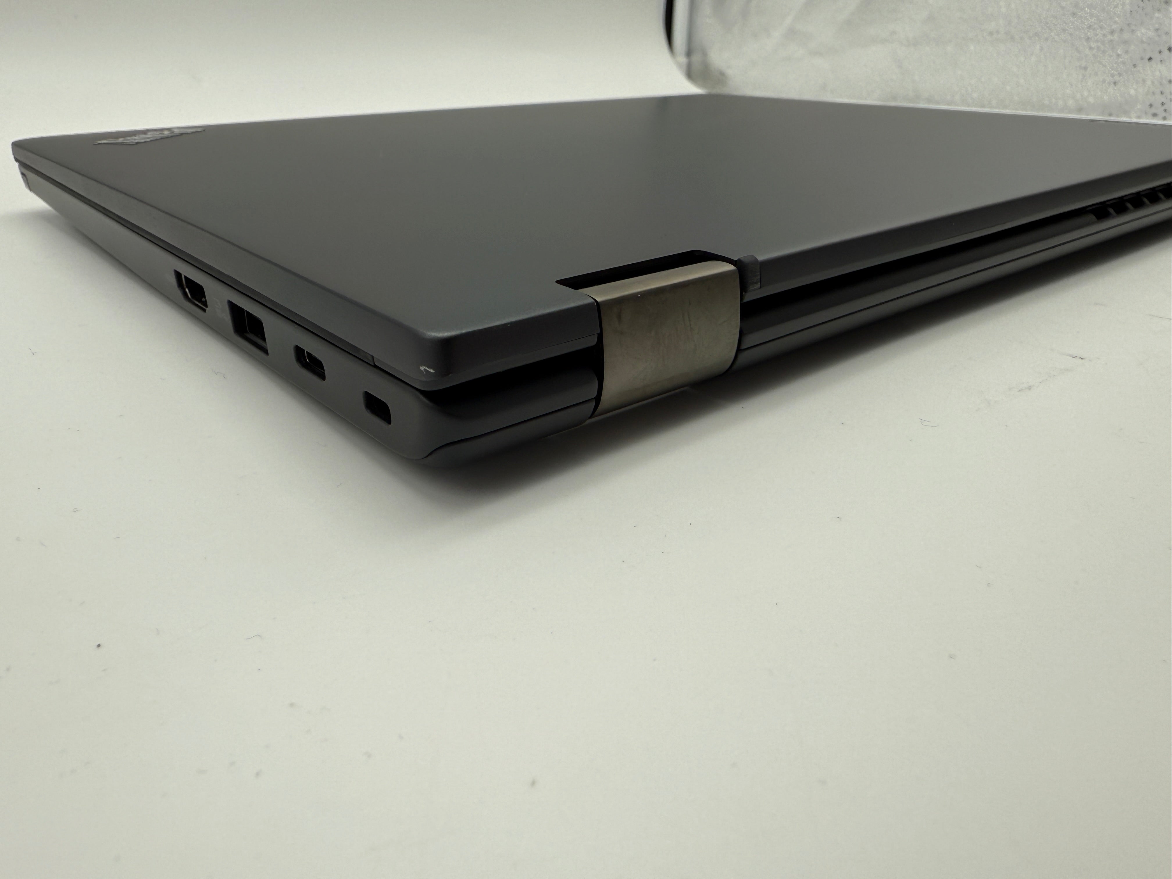 Lenovo Yoga L13 G4 Notebook AMD Ryzen 7 Pro 7730U 2GHz 16GB 512GB
