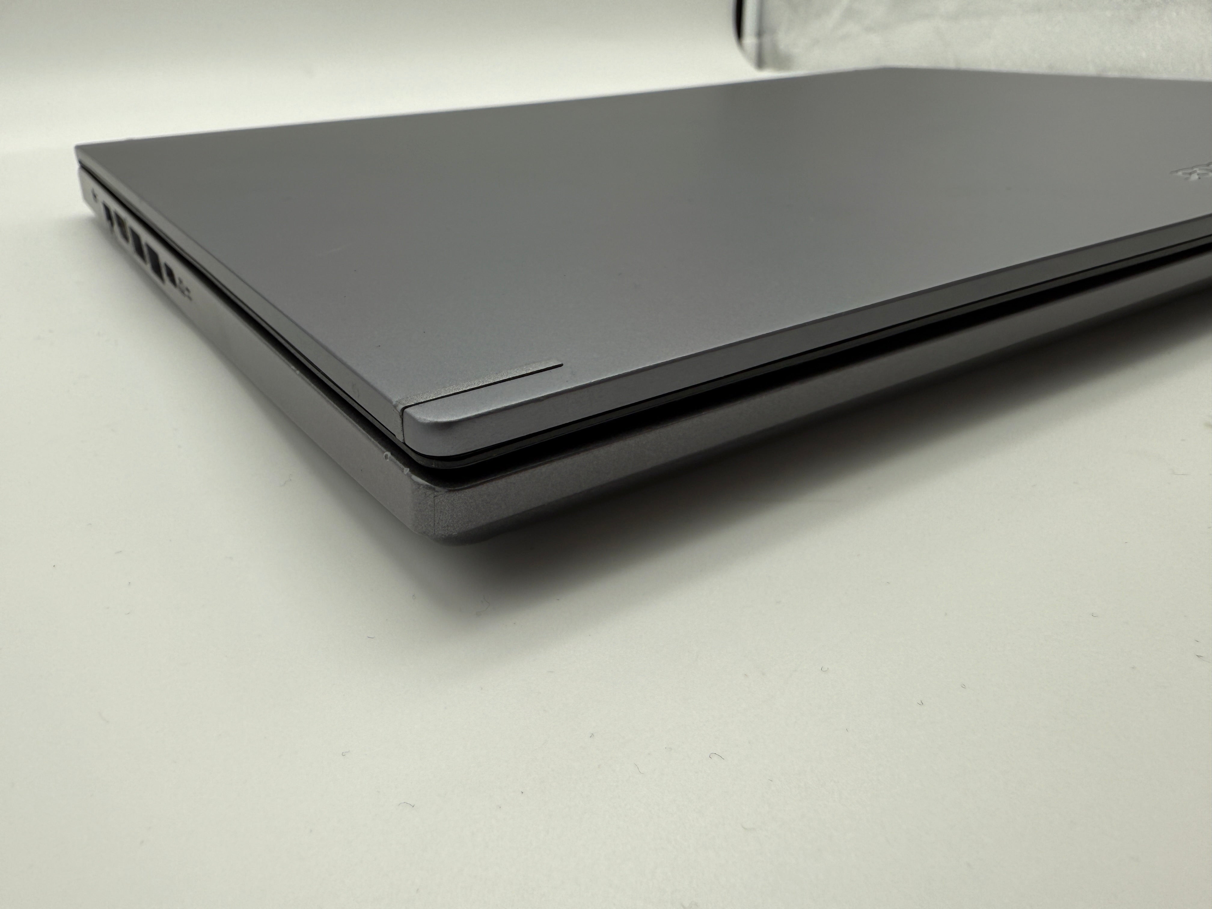 Acer Aspire 5 15,6" Ryzen 7 5825U 2 GHZ 16GB 1TB spanisch