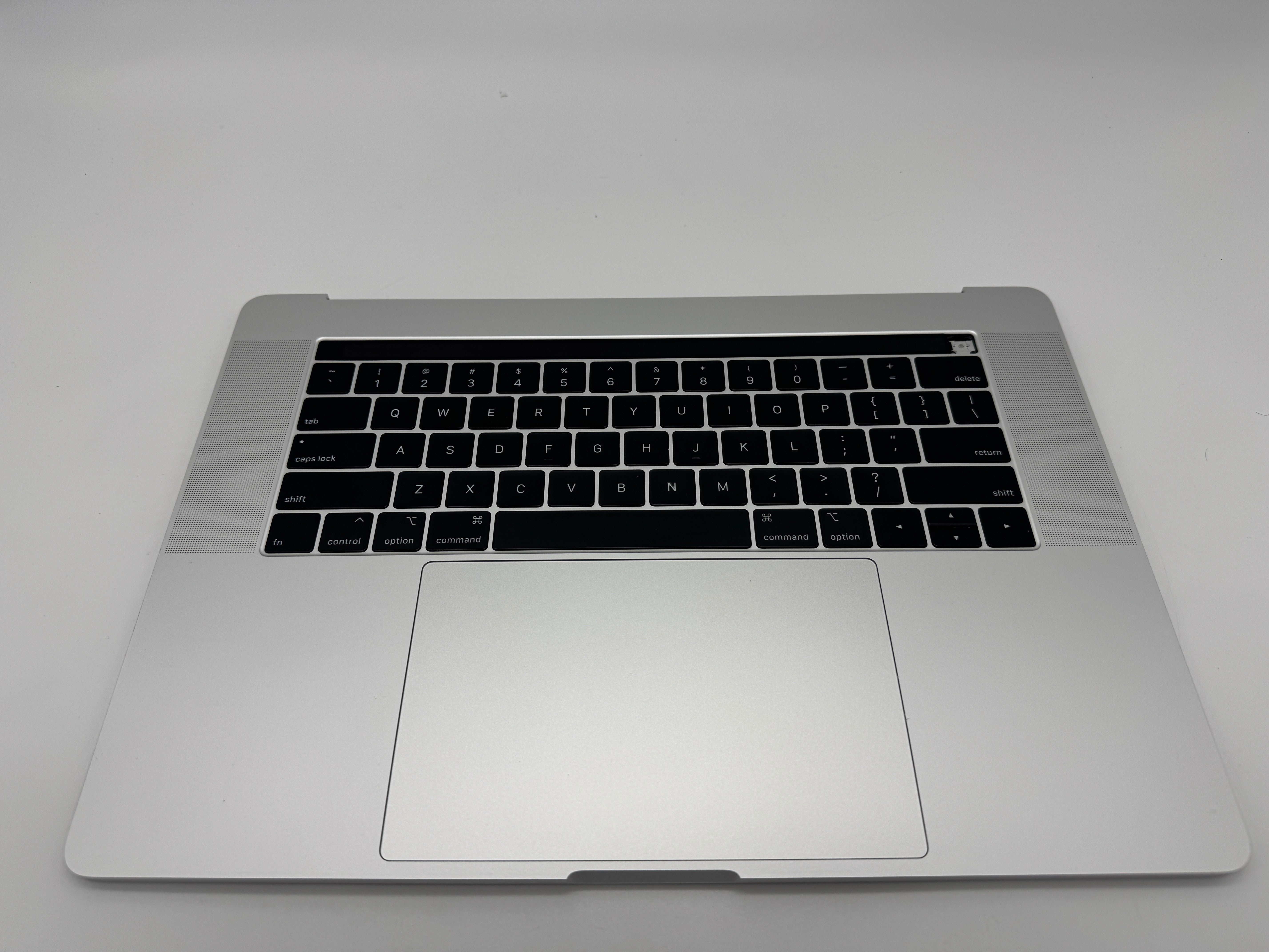 Macbook Pro 15" 2018 2019 A1990 Topcase Trackpad Tastatur Silber #T640