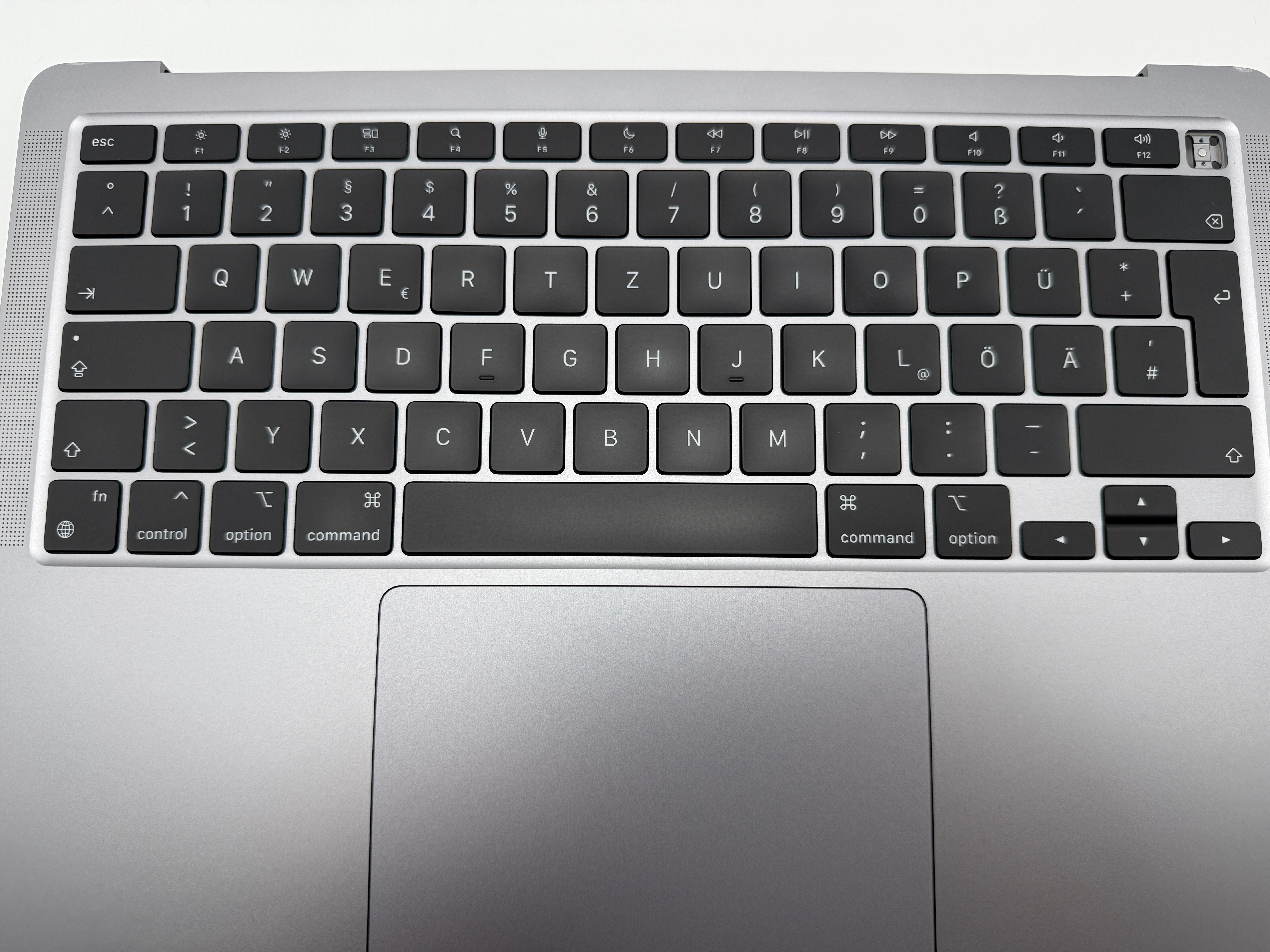 MacBook Air 13" 2020 A2337 Topcase QWERTZ Akku Tastatur Grau #T820