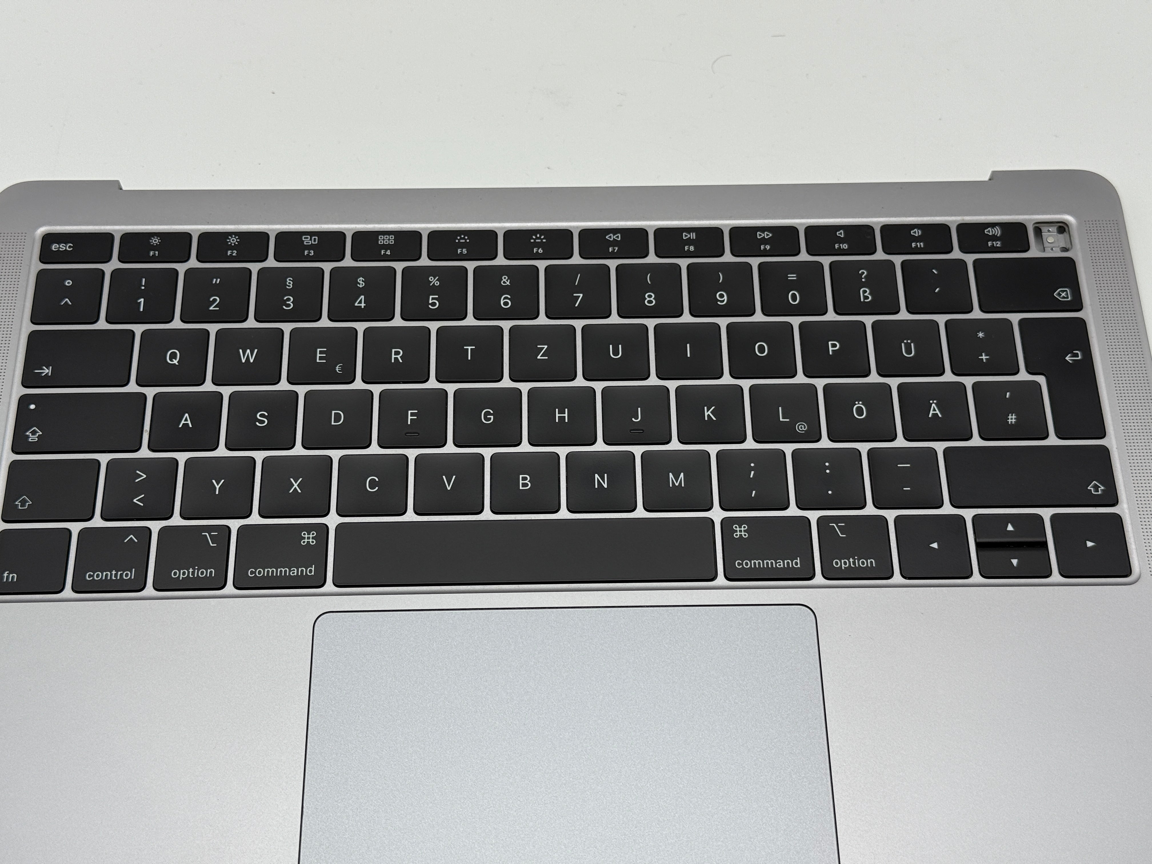 Macbook Air 13" 2018 2019 A1932 Topcase QWERTZ Trackpad Tastatur Grau #T822