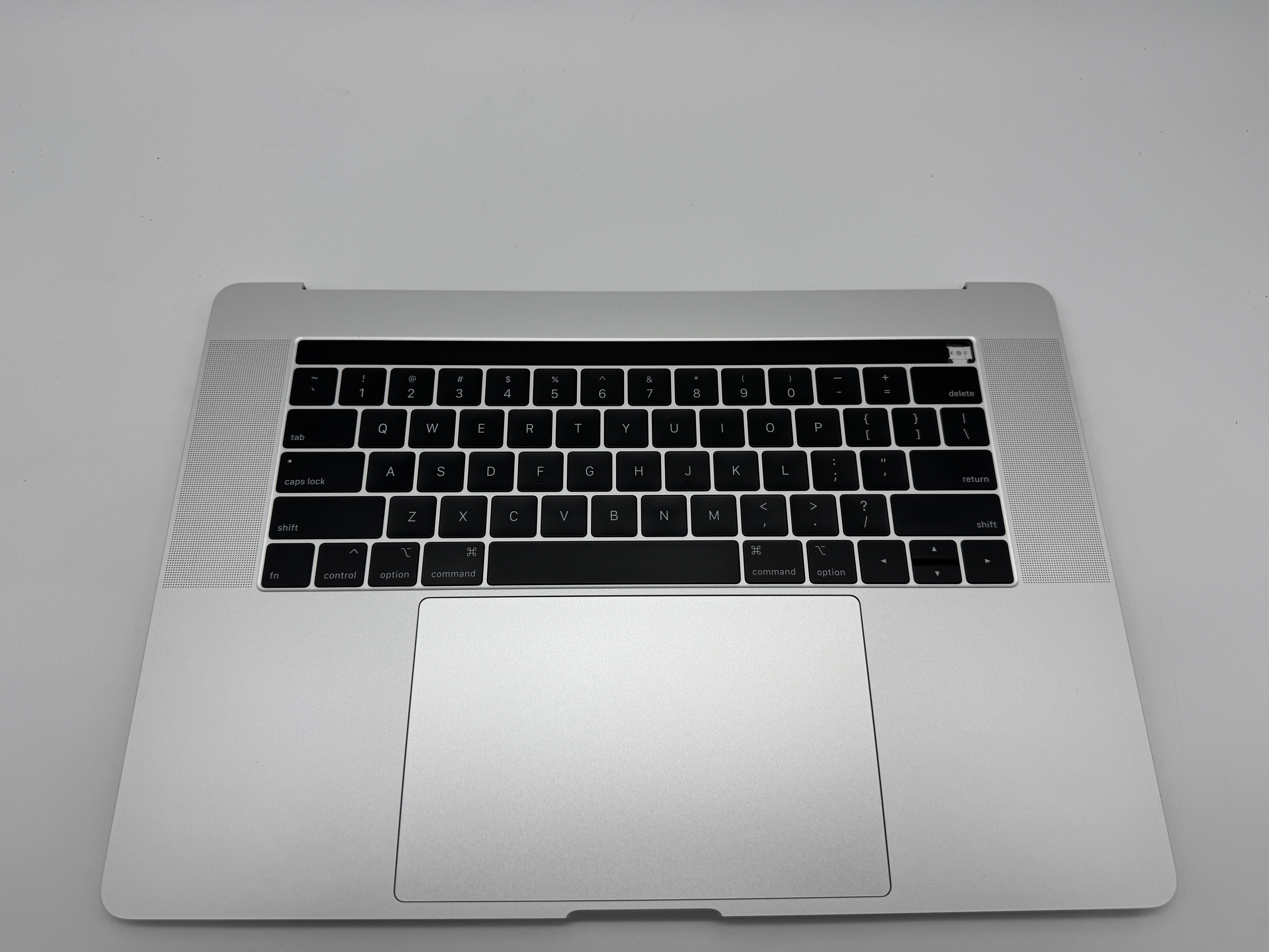 Macbook Pro 15" 2018 2019 A1990 Topcase Trackpad Tastatur Silber #T656