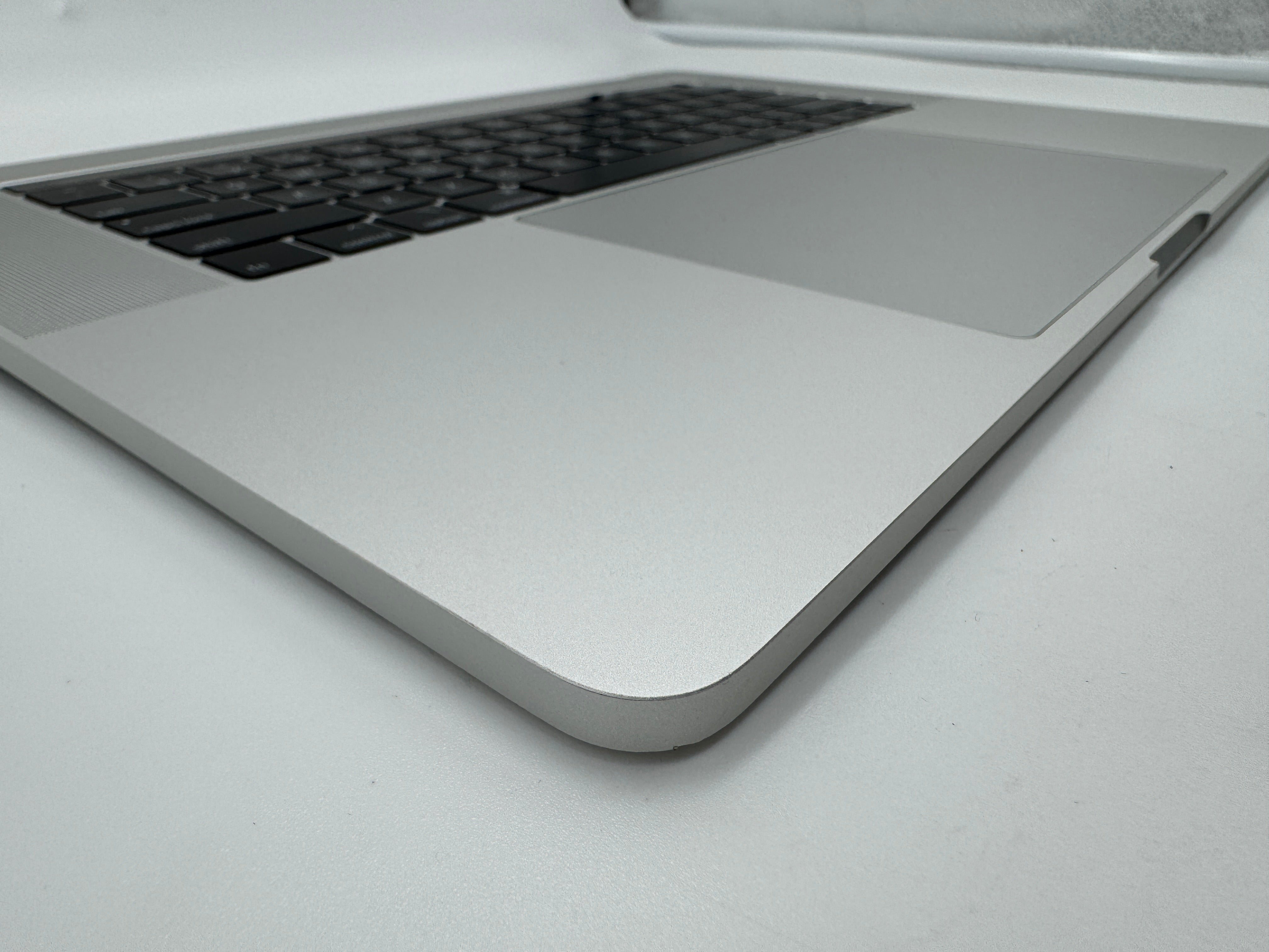 Macbook Pro 15" 2018 2019 A1990 Topcase Trackpad Tastatur Silber #T656