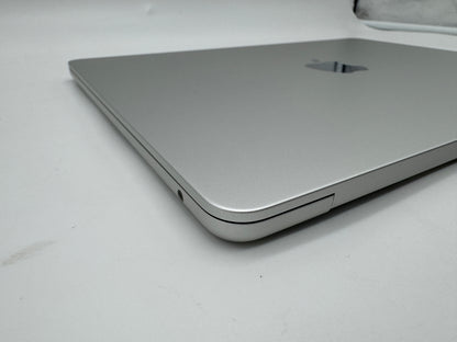 Apple MacBook Air 13,6“ M2 8C CPU 8C GPU 256 GB SSD 8 GB 2022 SILBER