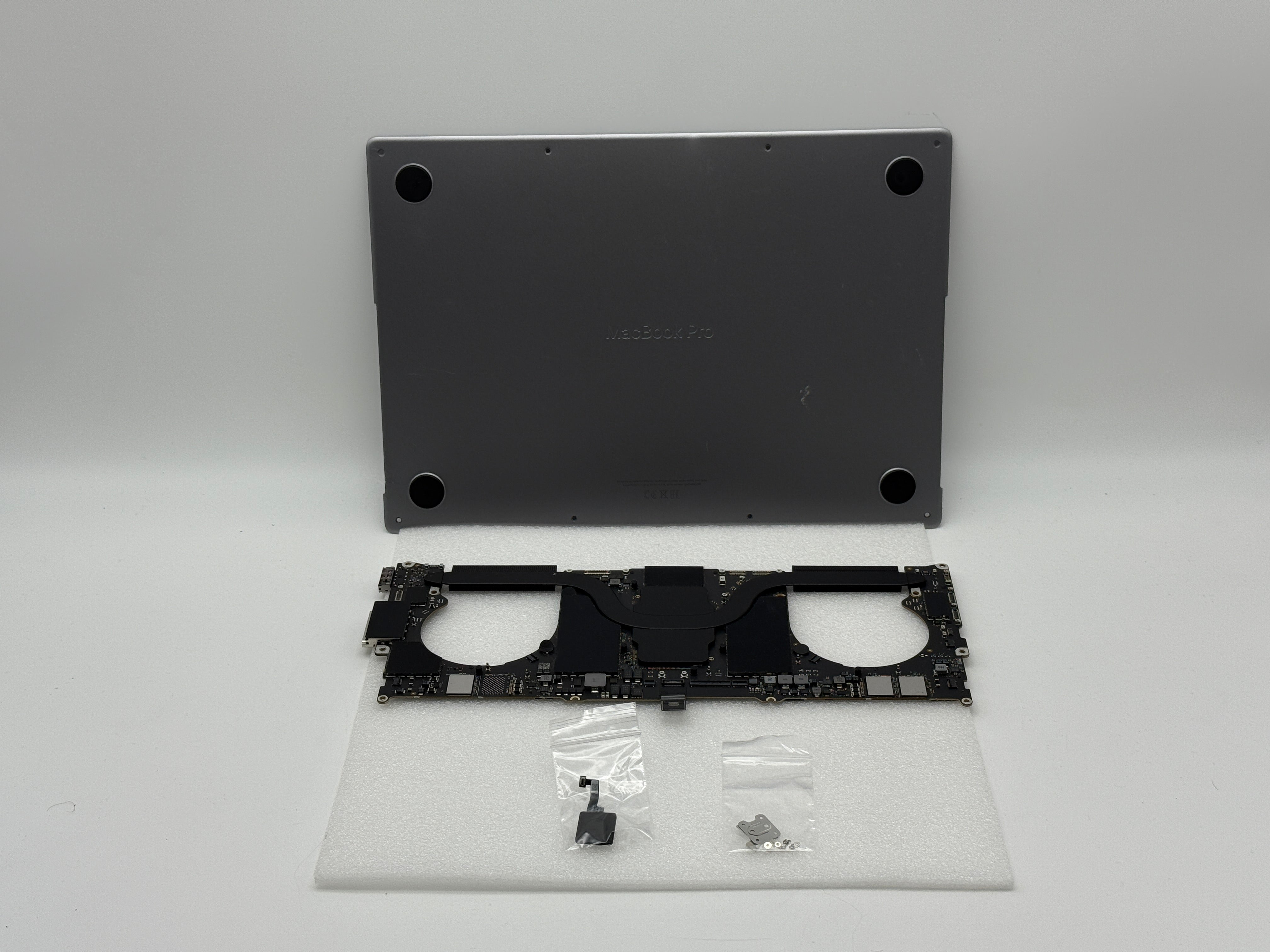Macbook Pro 14" 2021 A2442 Mainboard Logicboard M1 16GB 14C GPU 820-02098-A