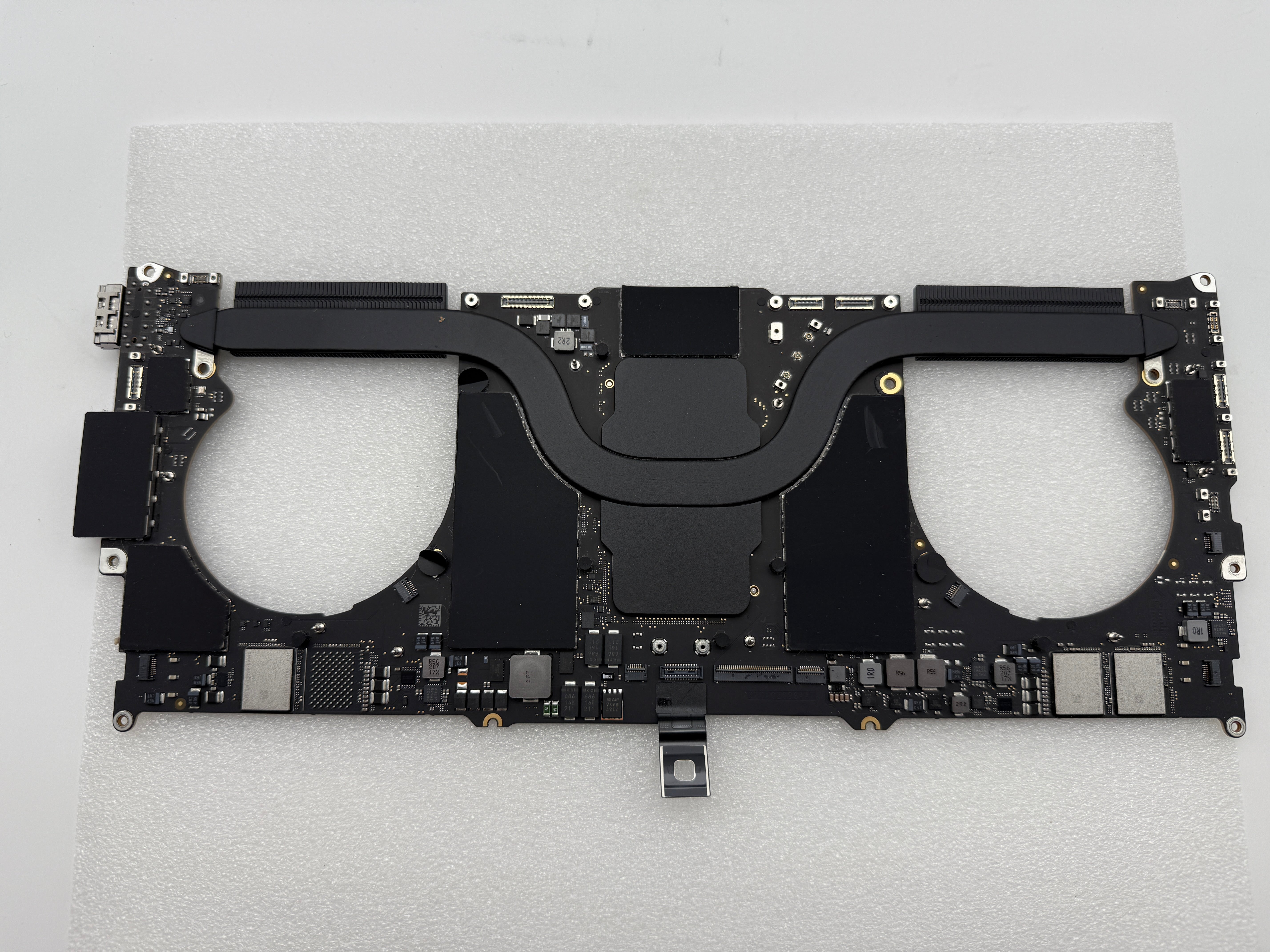 Macbook Pro 14" 2021 A2442 Mainboard Logicboard M1 16GB 14C GPU 820-02098-A