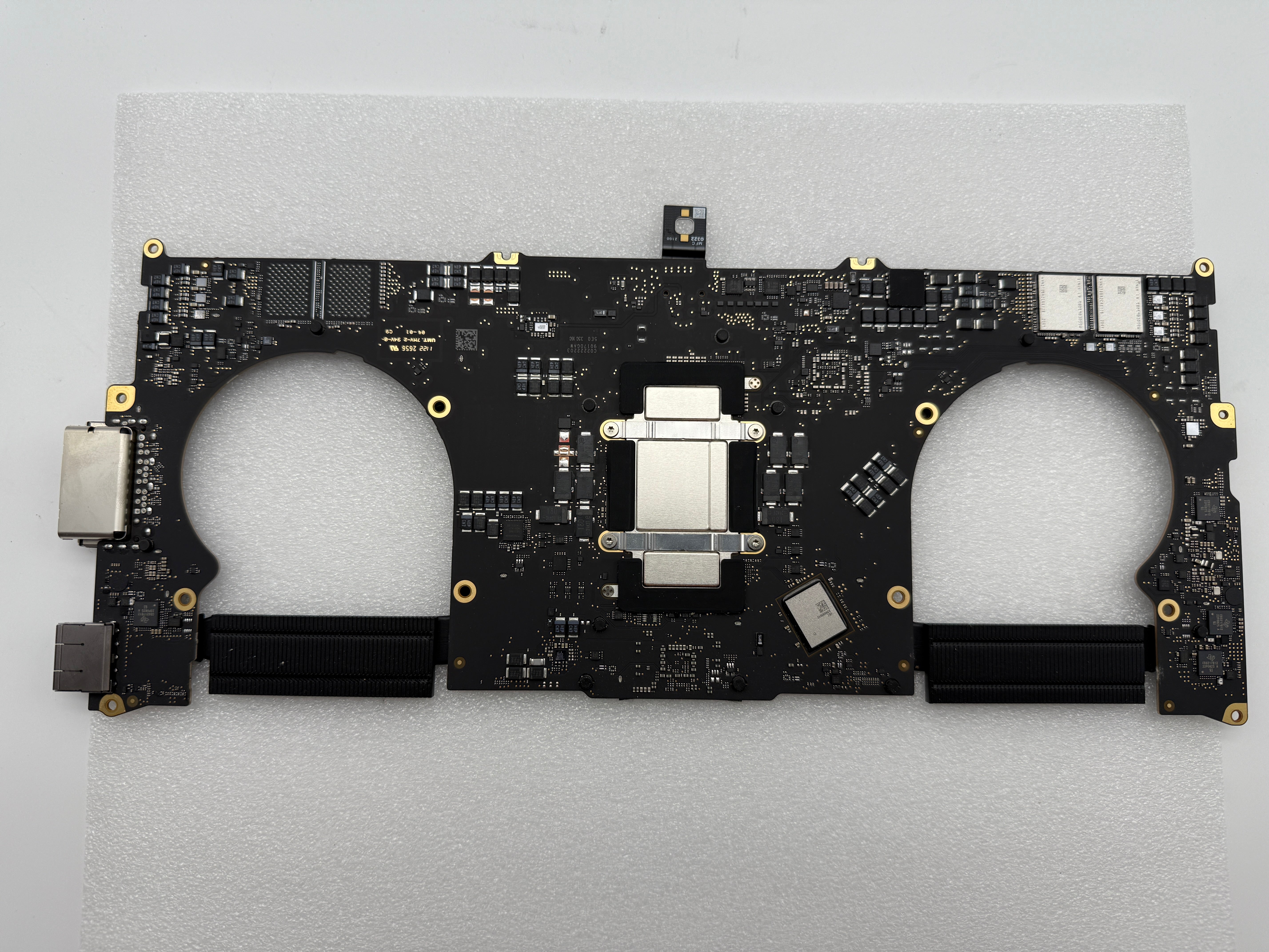 Macbook Pro 14" 2021 A2442 Mainboard Logicboard M1 16GB 14C GPU 820-02098-A