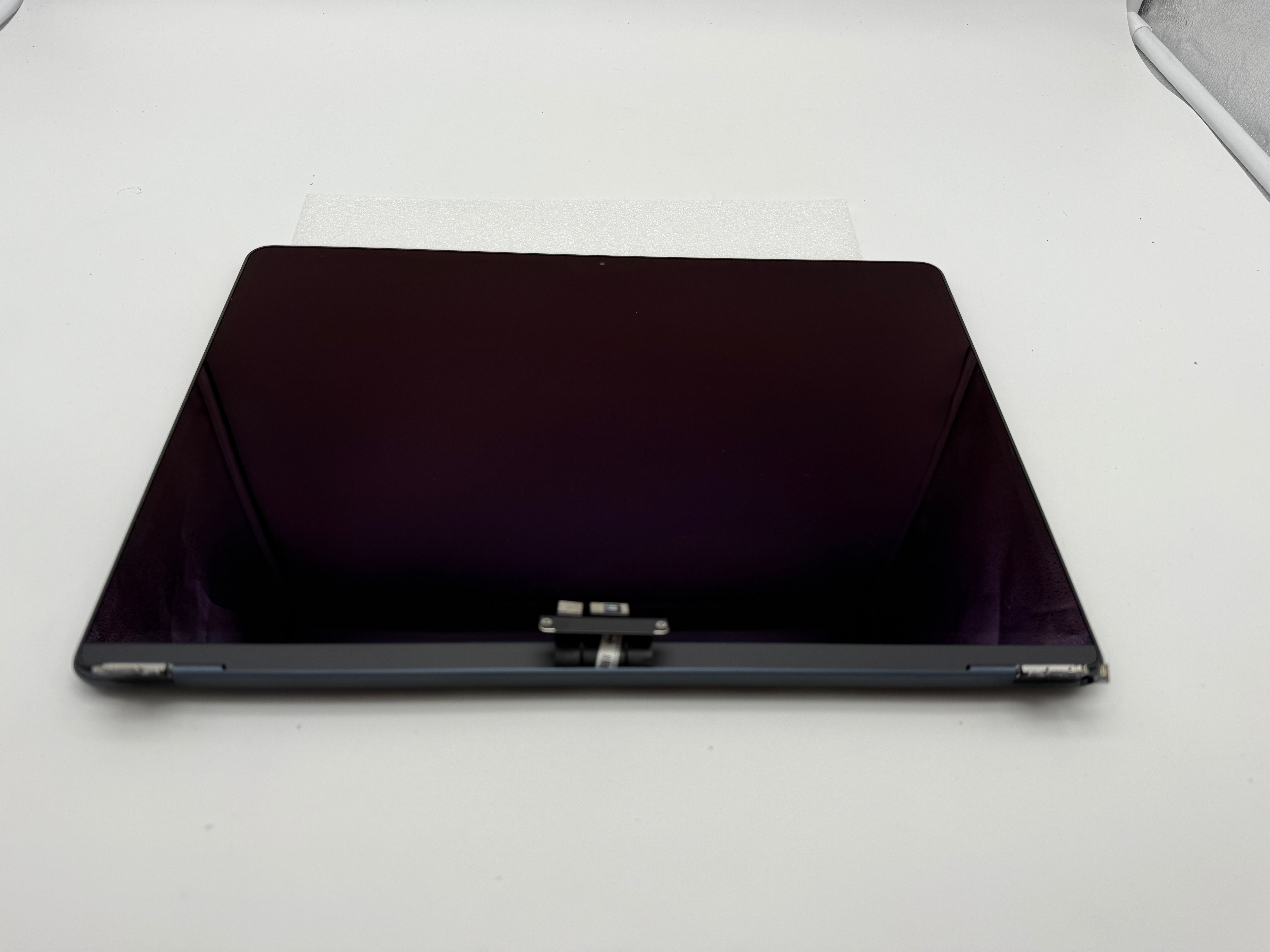 MacBook Air 15" A3114 2024 Display Original Pulled Midnight #D877